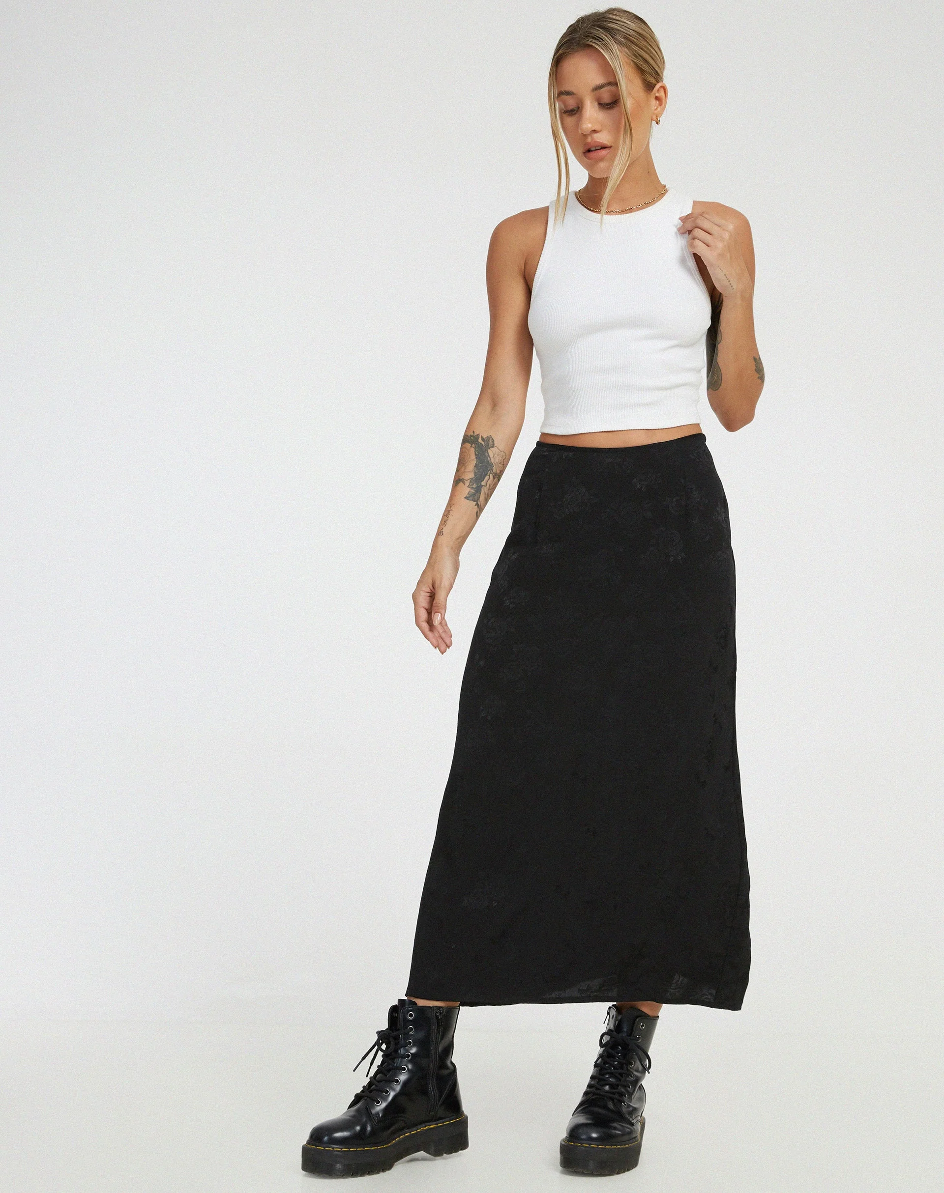 Rindu Midirock aus Satin Rose Schwarz - Image 4