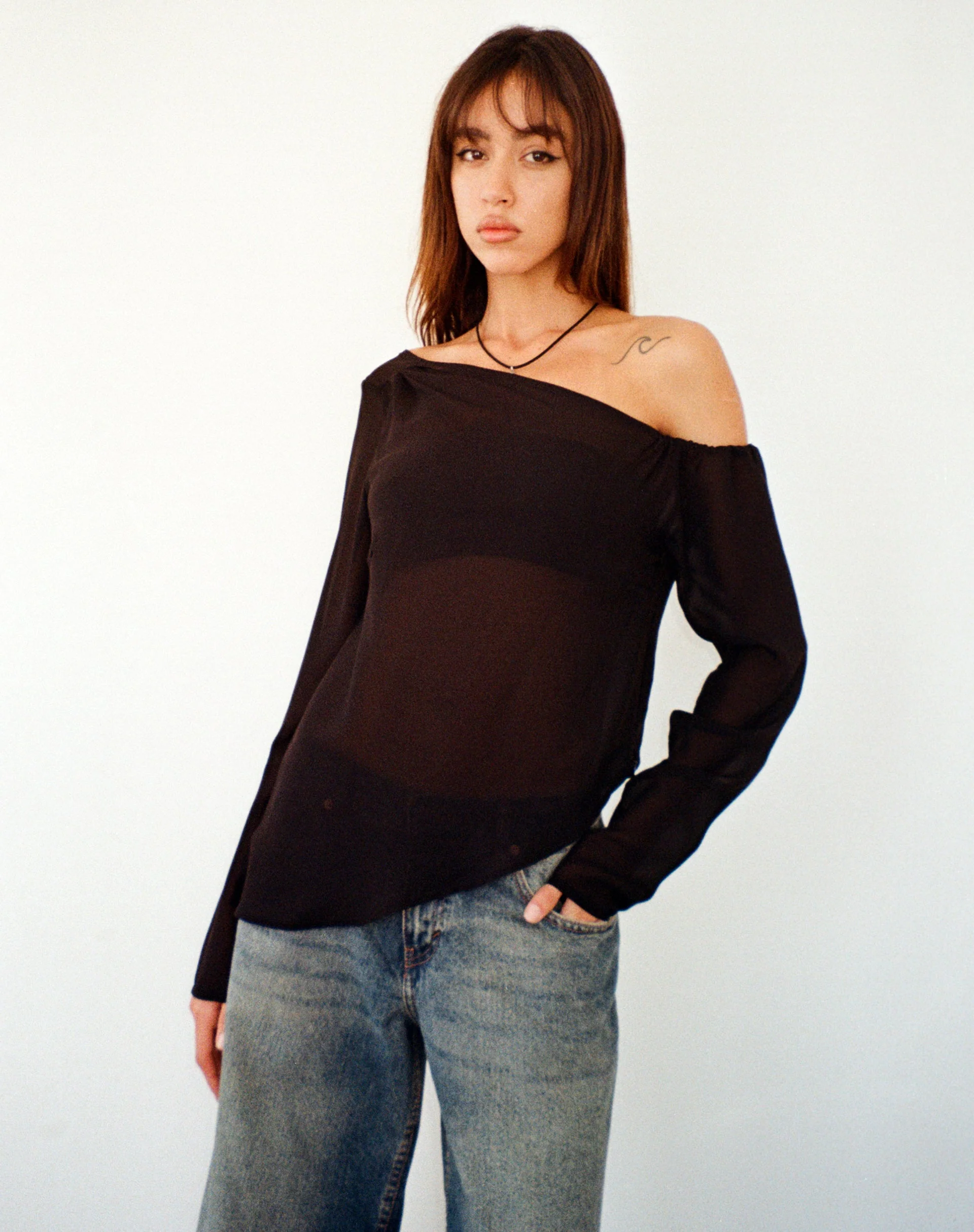 Riot Asymmetrisches Langarm-Top aus schwarzem Chiffon - Image 4