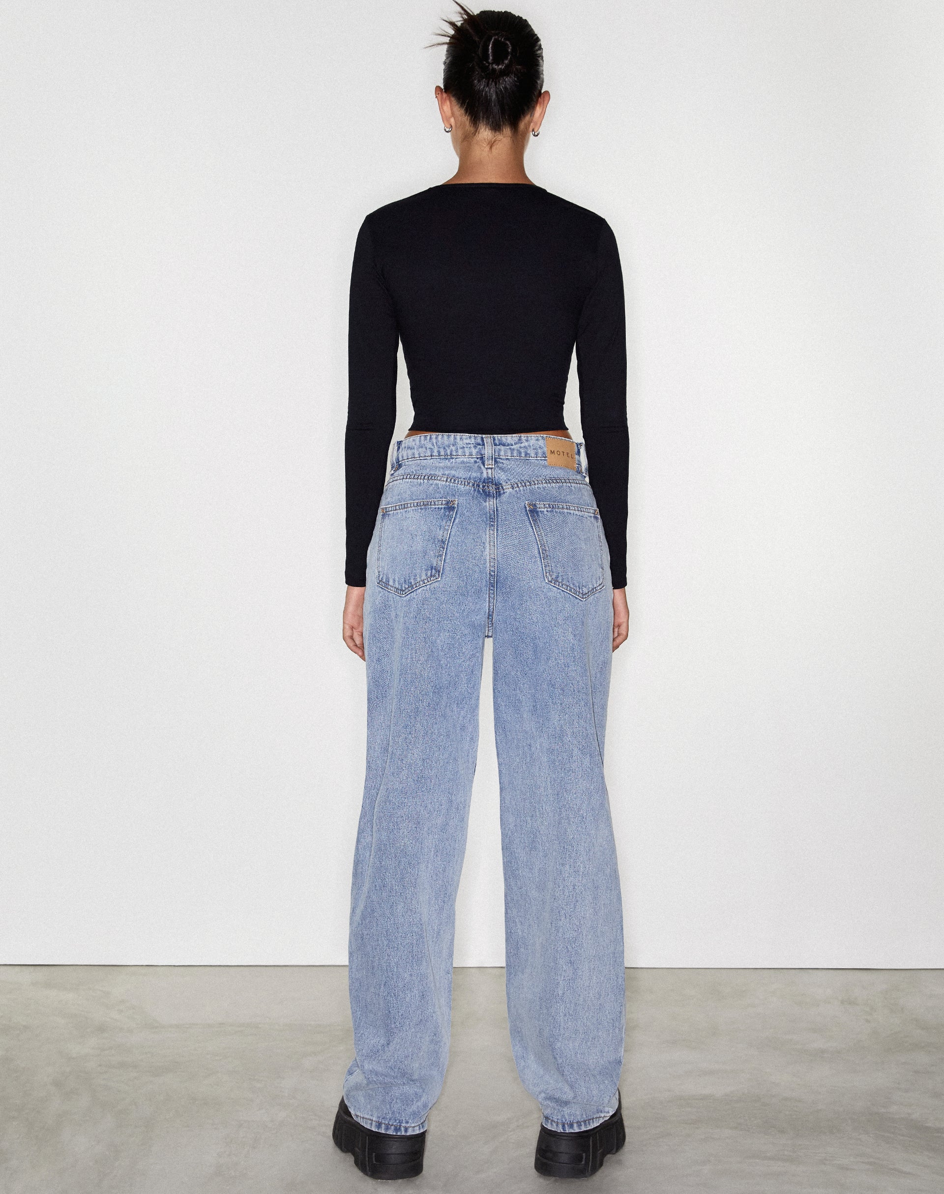 Rips Parallel Jean in heller Waschung - Image 5
