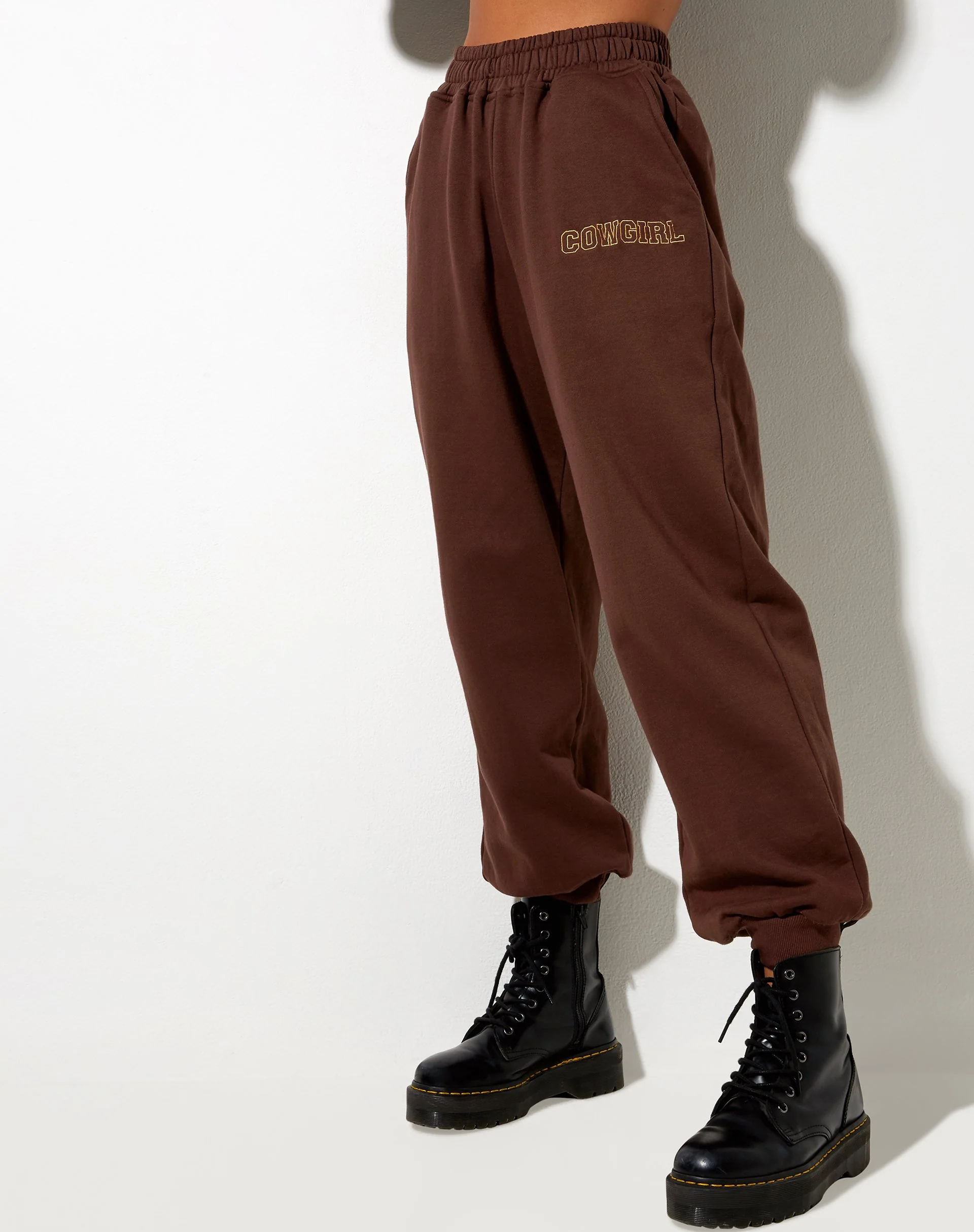 Roider Jogger in tiefem Mahagoni 'Cowgirl' Gold Embro - Image 3