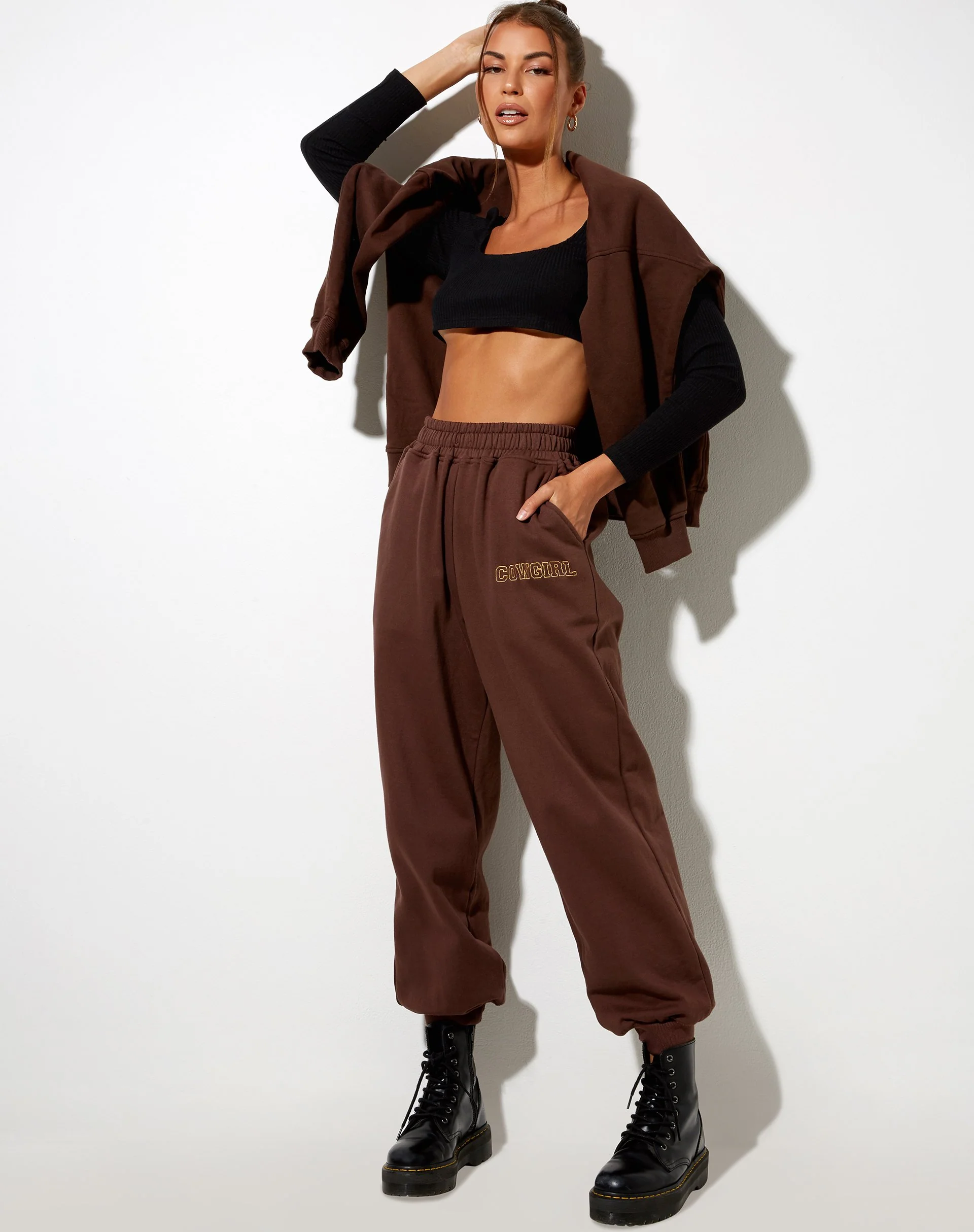 Roider Jogger in tiefem Mahagoni 'Cowgirl' Gold Embro - Image 4