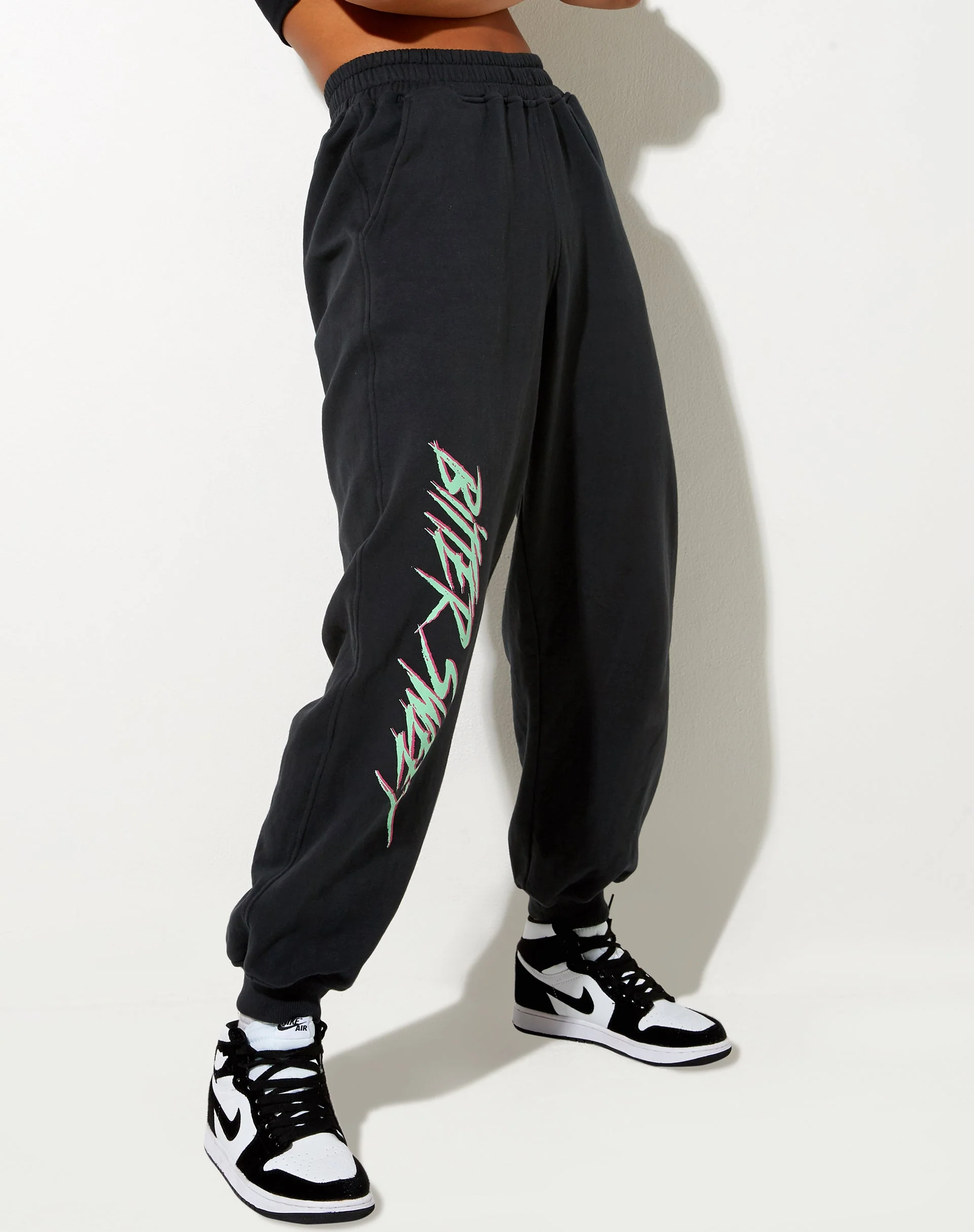 Roider Jogger in Vintage Schwarz Bittersweet