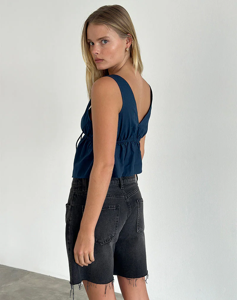 Rolia Tie Front Top in Marineblau - Image 3