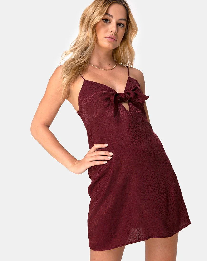 Ronina Kleid aus Satin Cheetah Burgundy