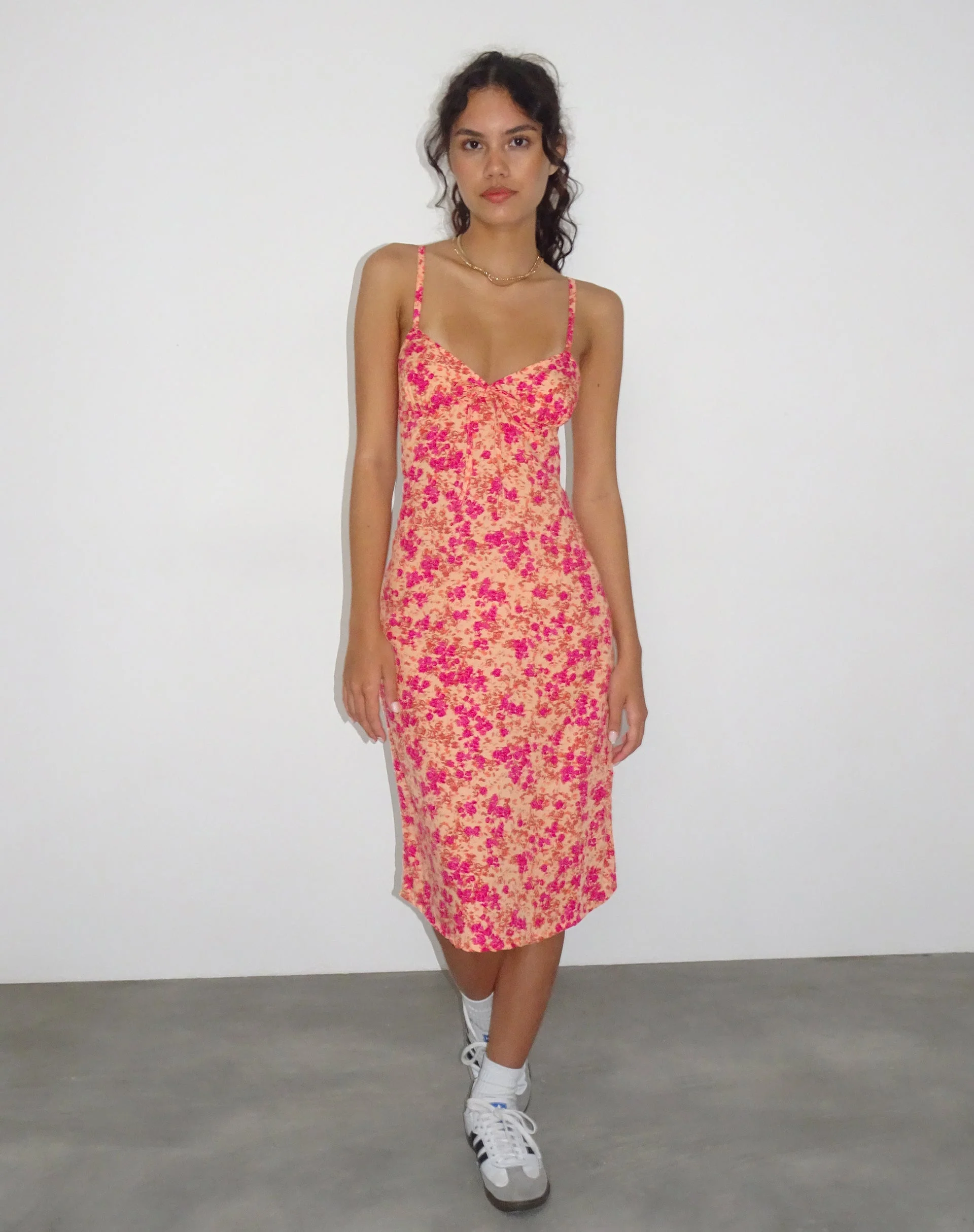 Ronsha Midikleid aus dunkler Wildblume Cantaloupe