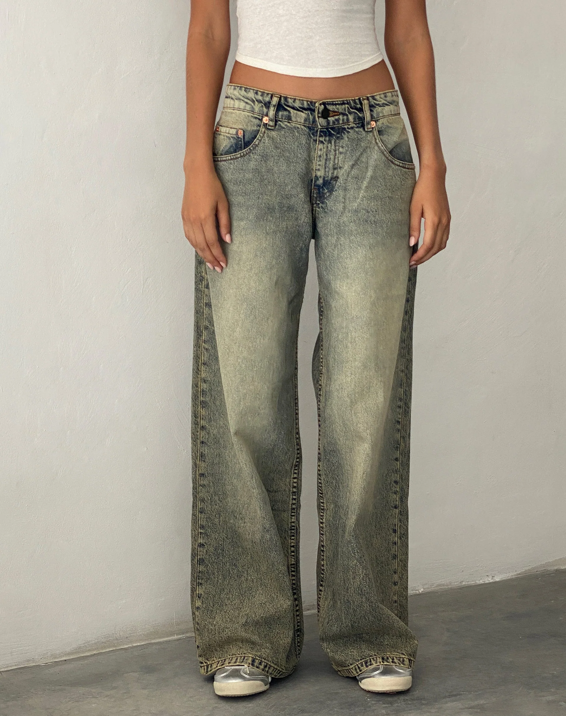 Geräumige extra weite Low Rise Jeans in Sand Wash Blau