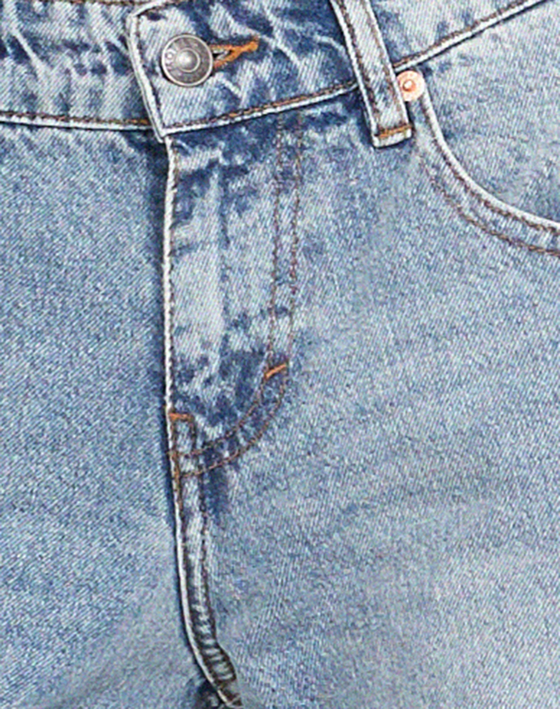 Geräumige Jeans mit extra weitem, rohem Saum und niedriger Leibhöhe in Vintage Blue Wash - Image 5