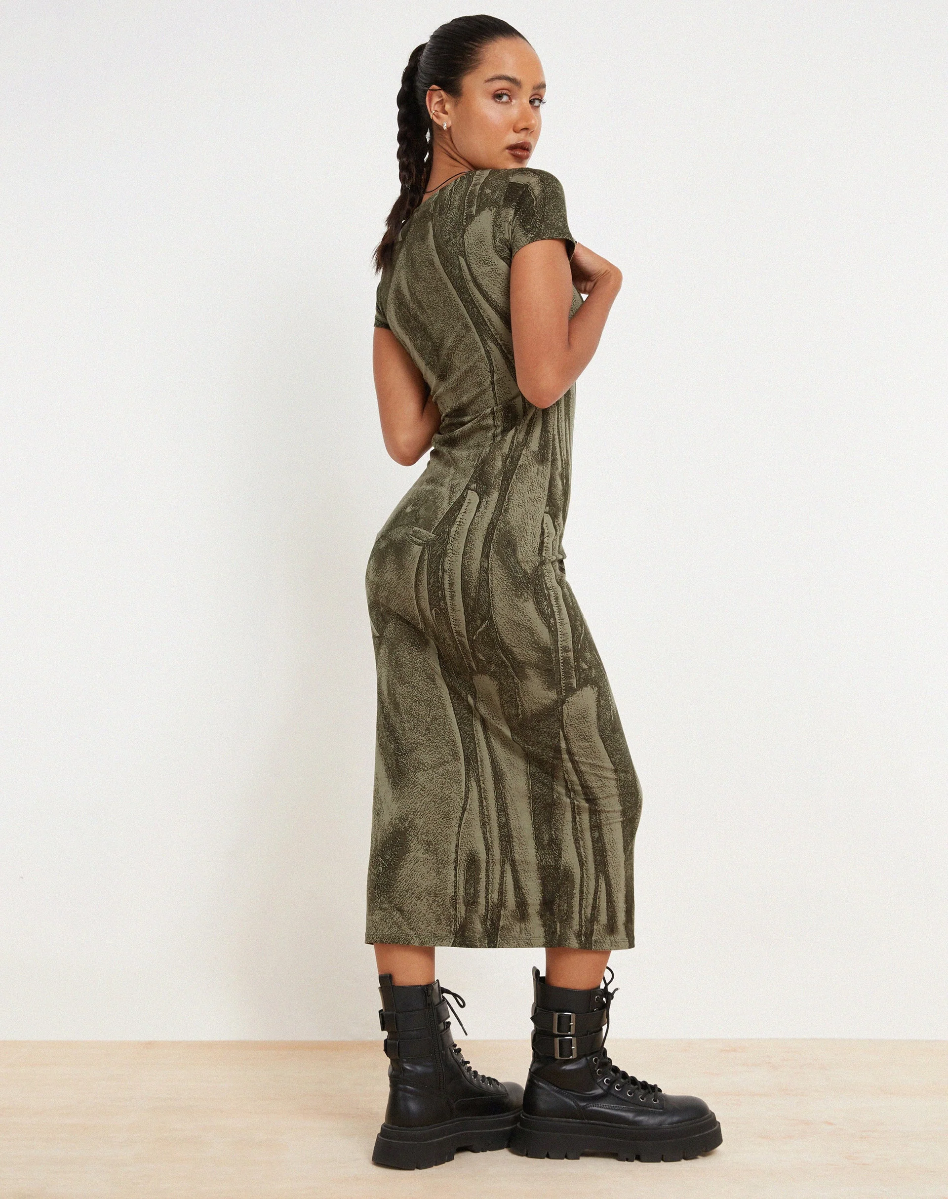Rosika Midikleid in dystopischer Falte Khaki - Image 5