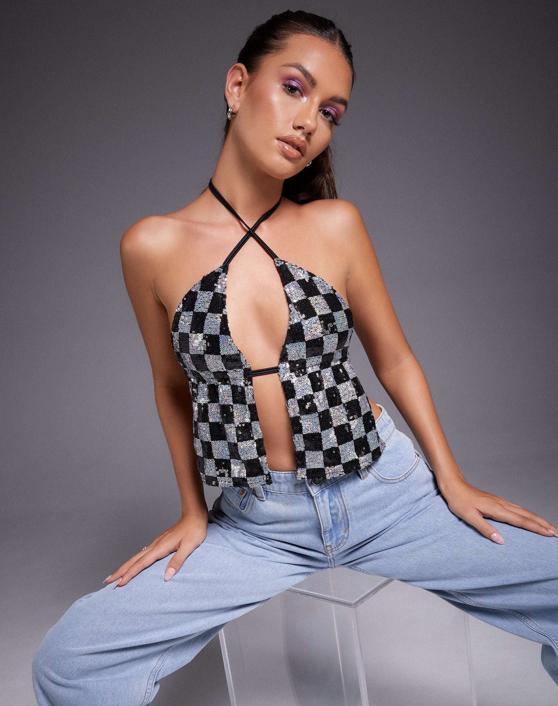 Runita Neckholder-Top aus Pailletten im Schachbrettmuster Schwarz und Silber - Image 2