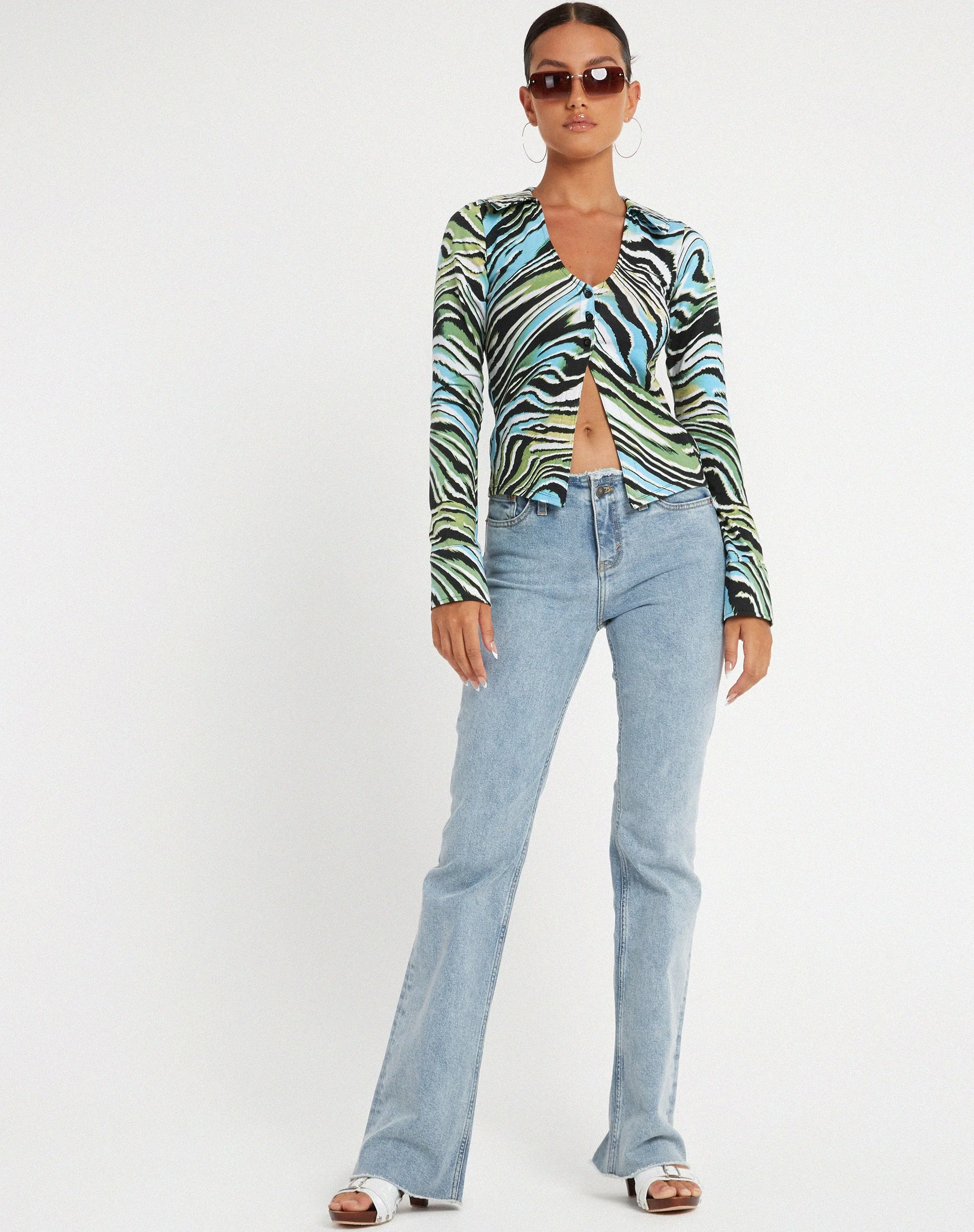 Ruth Hemd in Warped Zebra Blau - Image 3