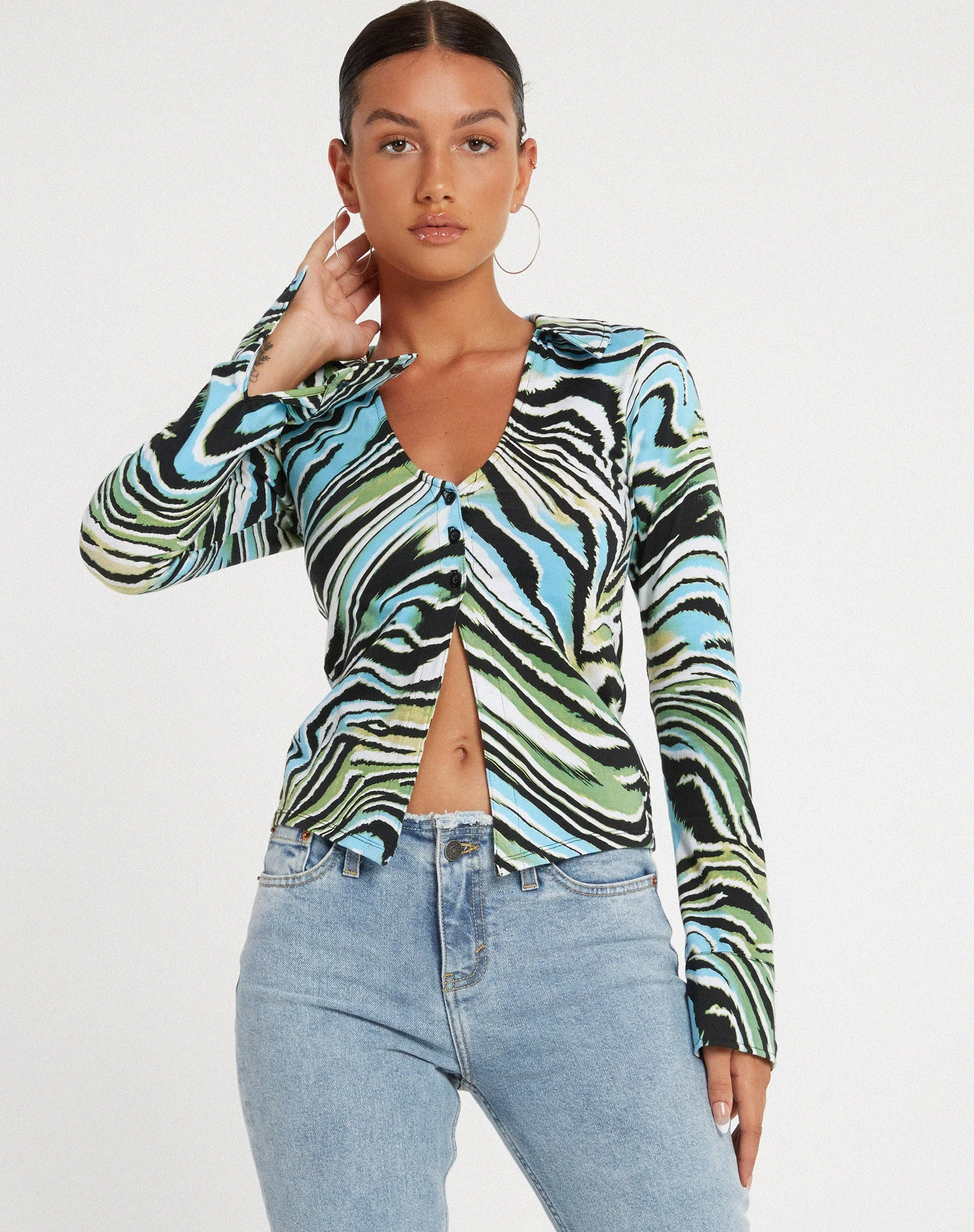 Ruth Hemd in Warped Zebra Blau - Image 5