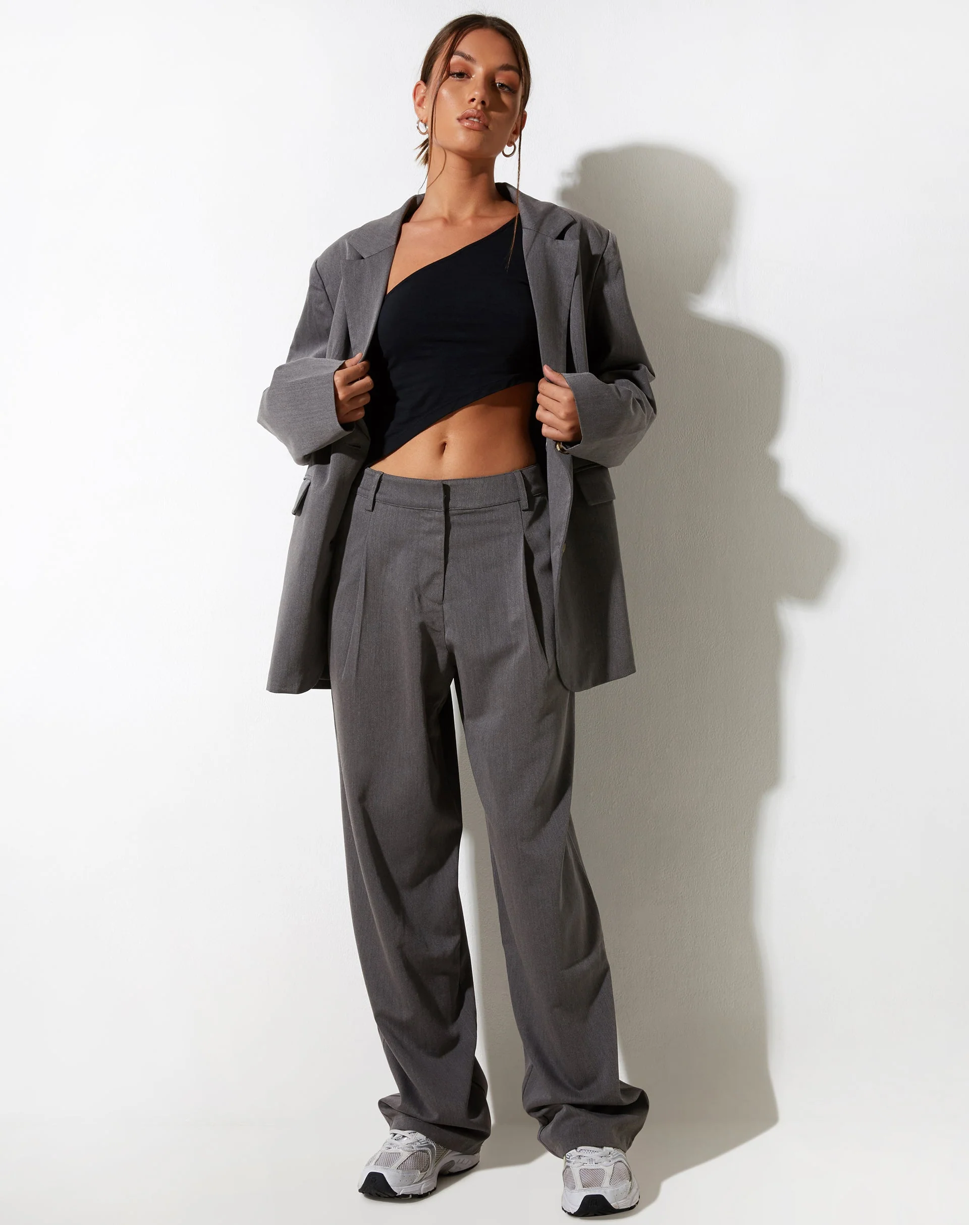 Sakaria Hose mit weitem Bein in Tailoring Charcoal - Image 3