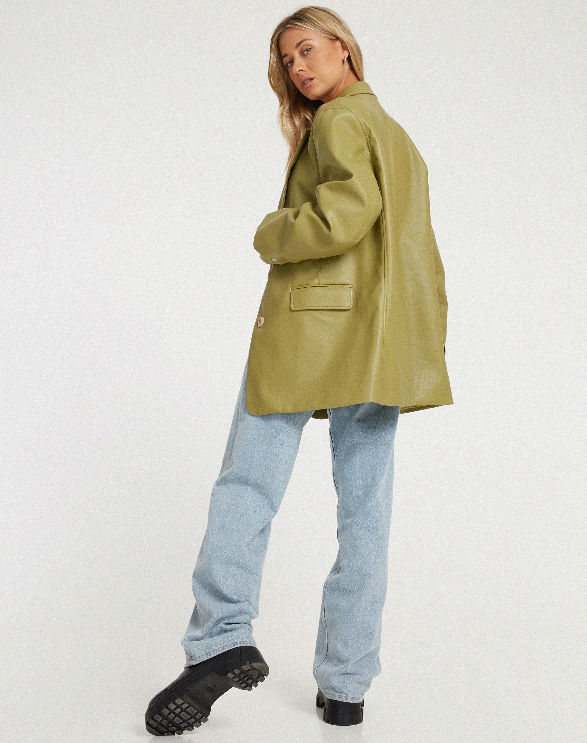 Saken Blazer in PU-Blattgrün - Image 4