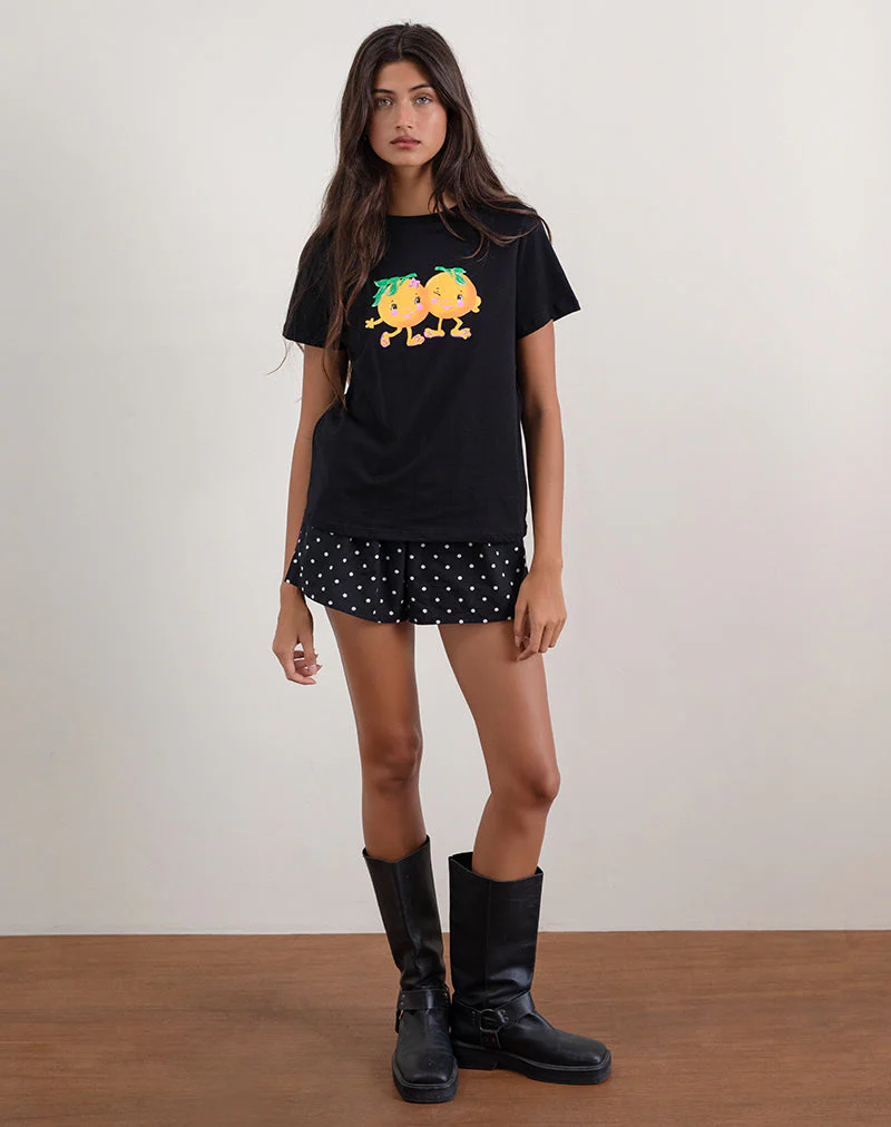 Saki Tee in Schwarz mit aufgedrucktem Squeeze Me Orange - Image 2