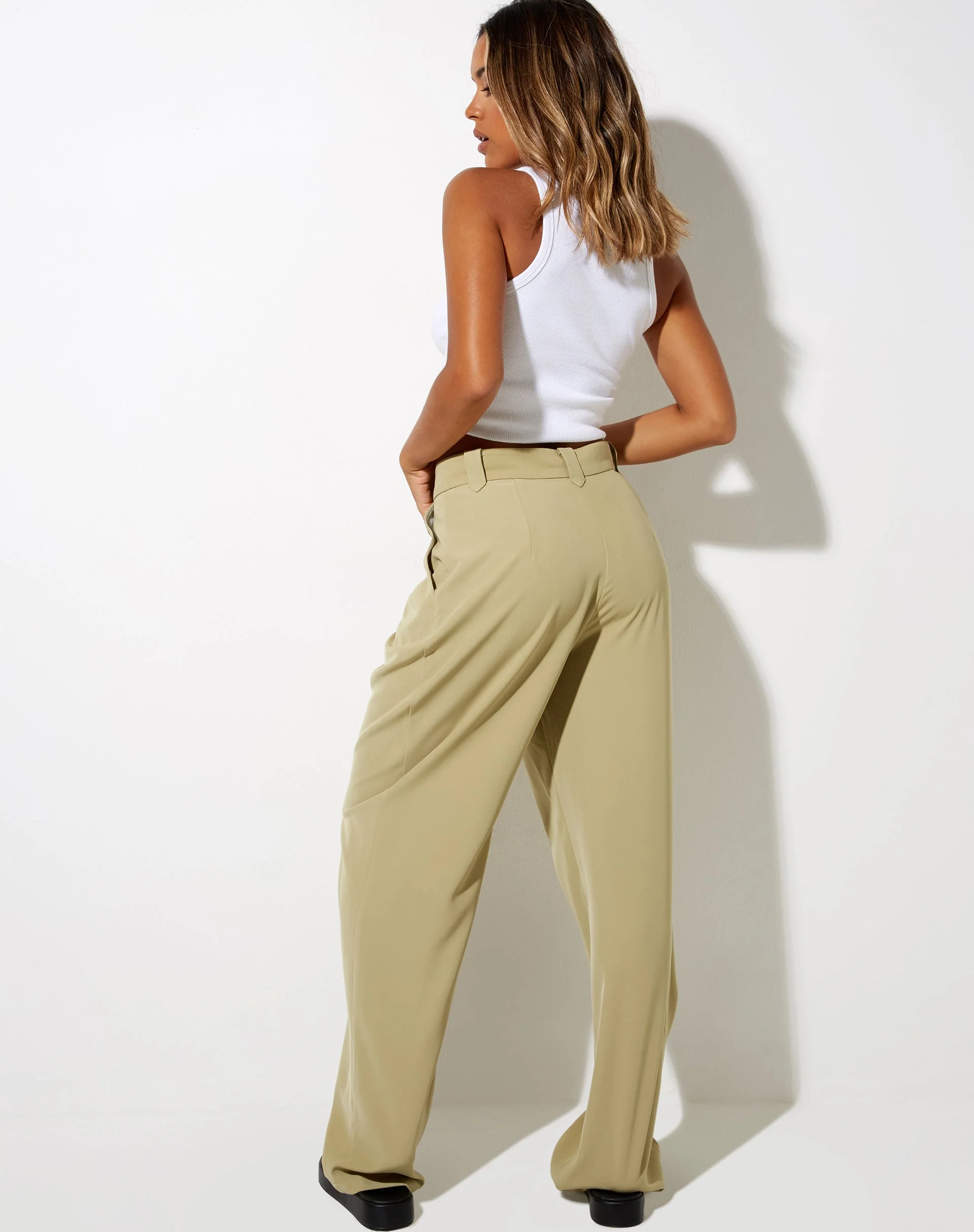 Sakila-Hose in Grün - Image 4