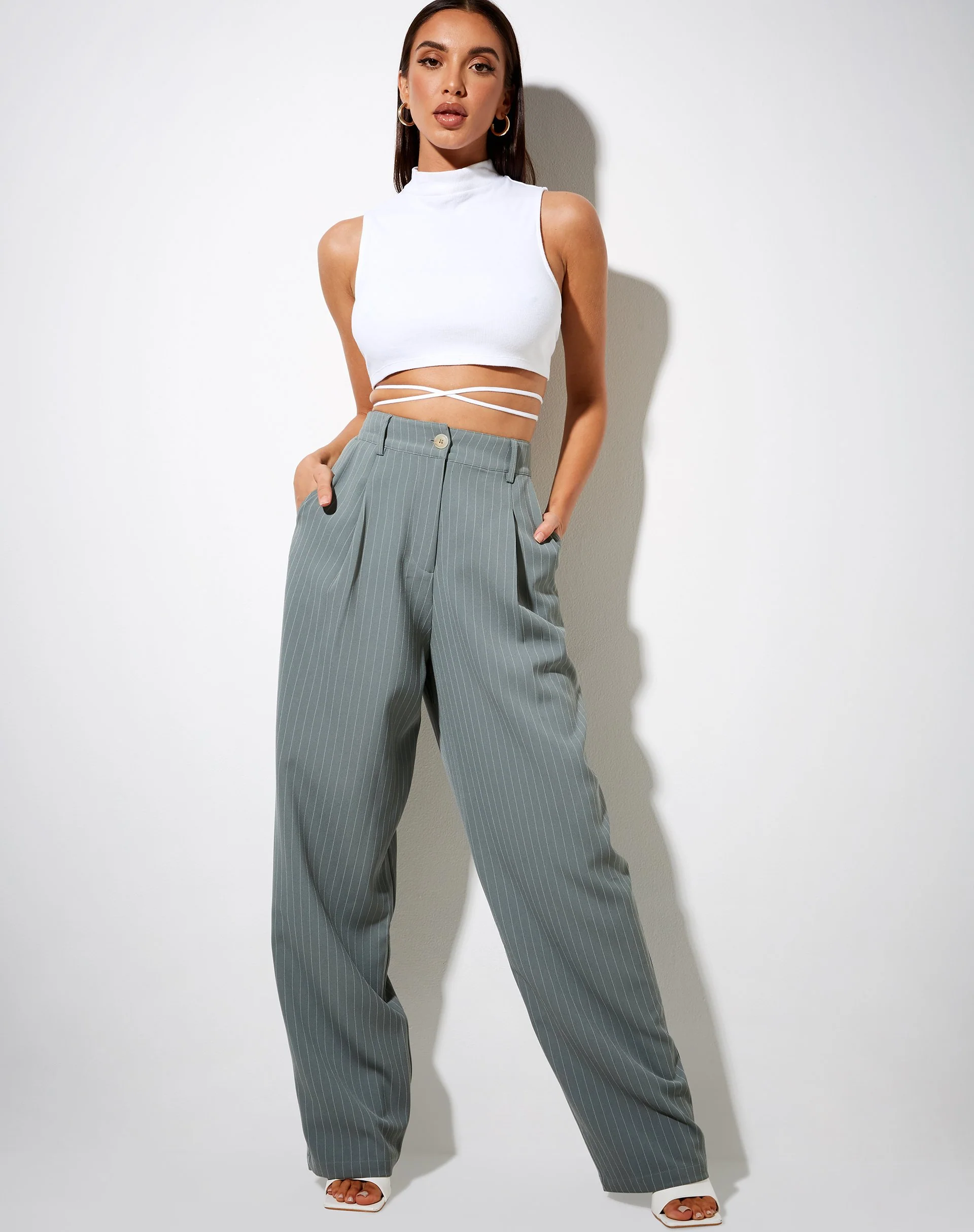 Sakila Hose in Nadelstreifen Salbei - Image 3