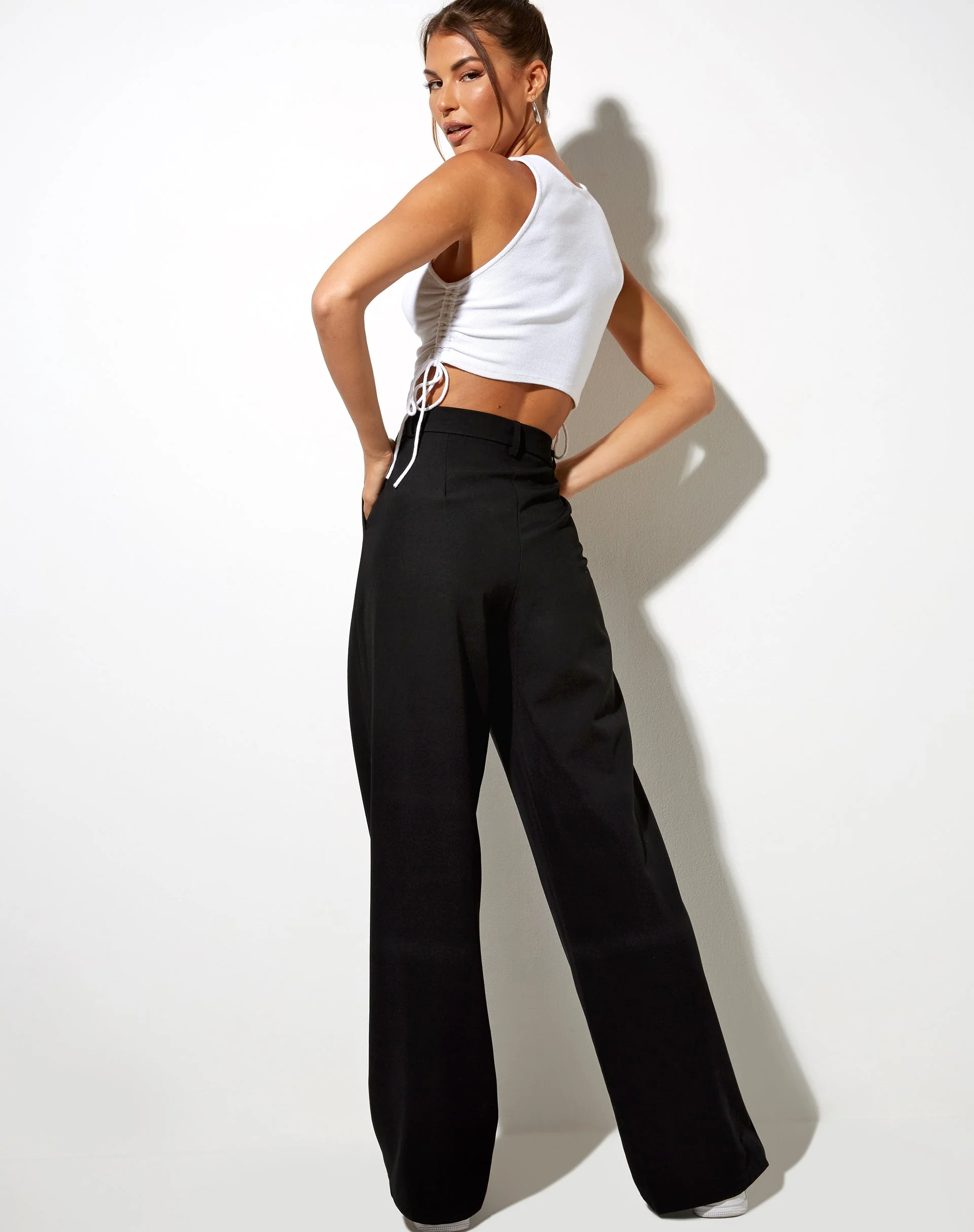 Sakila Hose in Tailoring Schwarz - Image 4