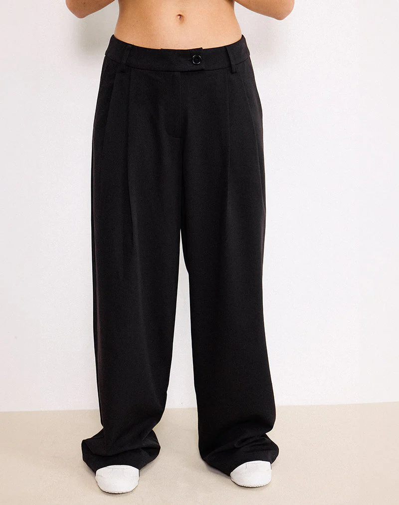 Sakira Hose mit weitem Bein in Übergröße in Schwarz - Image 2