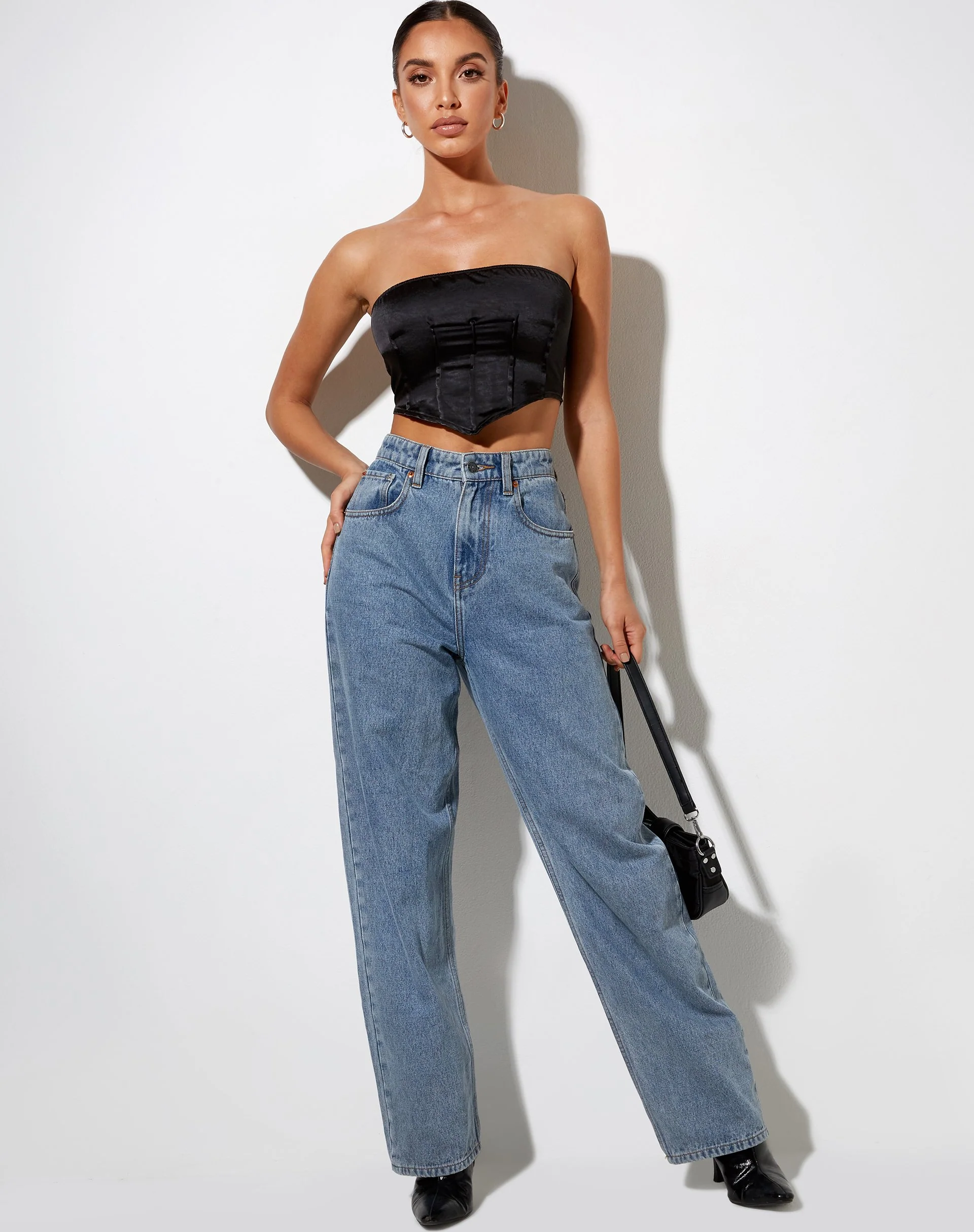 Sanja Bandeau-Top in Satin Schwarz - Image 2