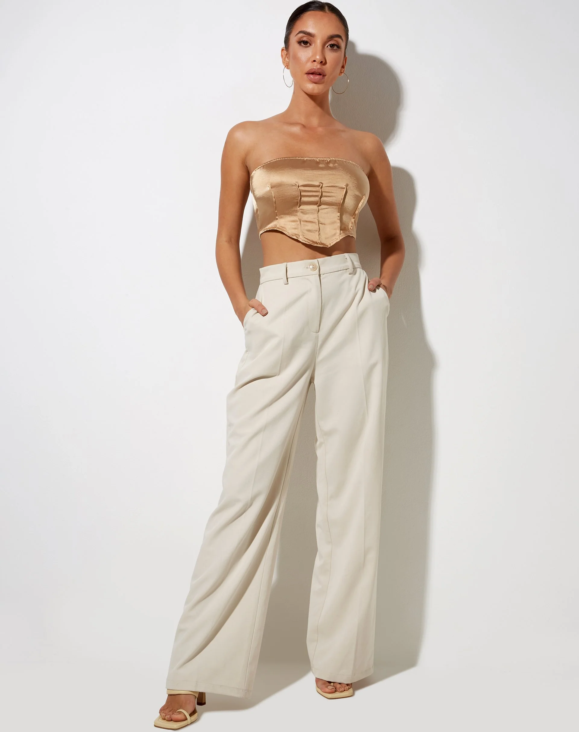 Sanja Bandeau-Top aus Satin Golden Sand - Image 3