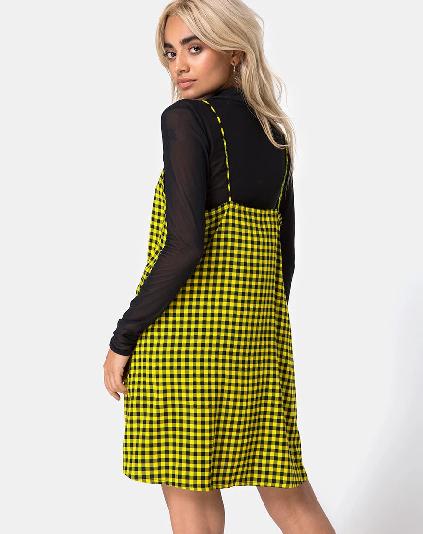 Sanna Slip Dress in Medium Gingham Gelb - Image 2