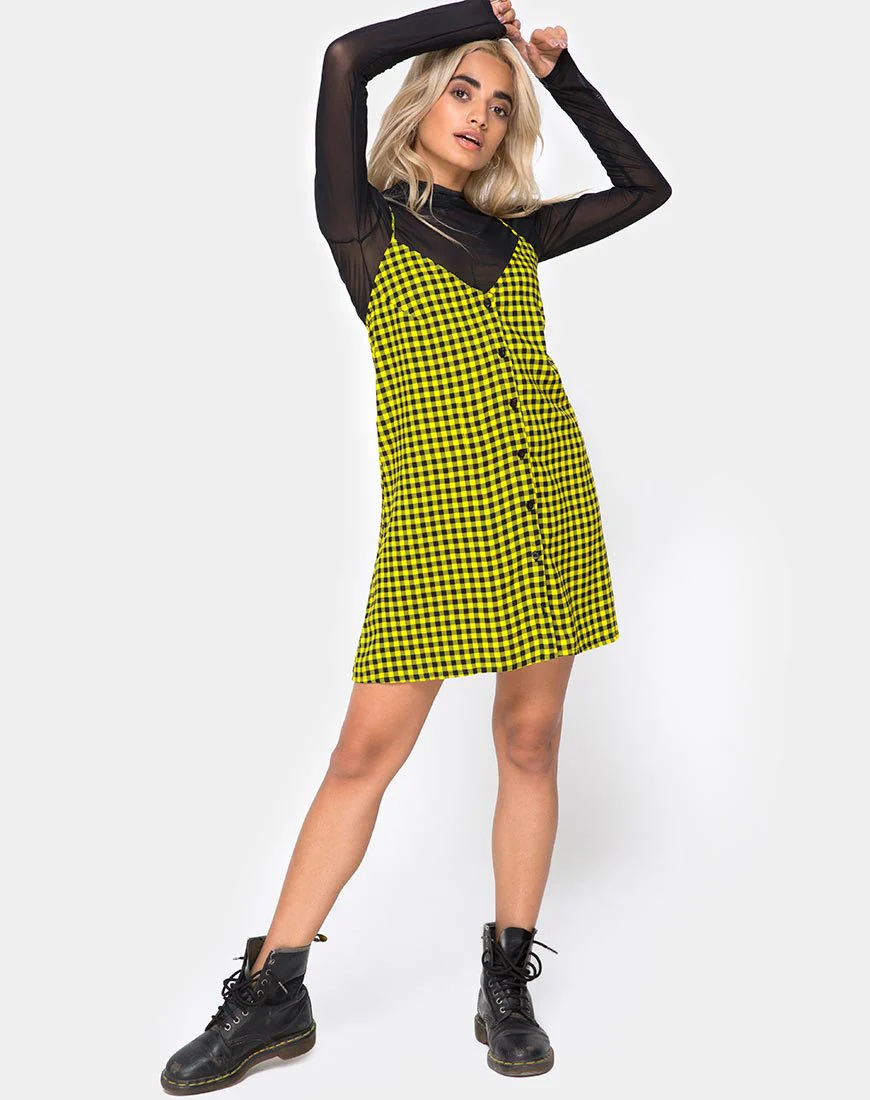 Sanna Slip Dress in Medium Gingham Gelb - Image 3