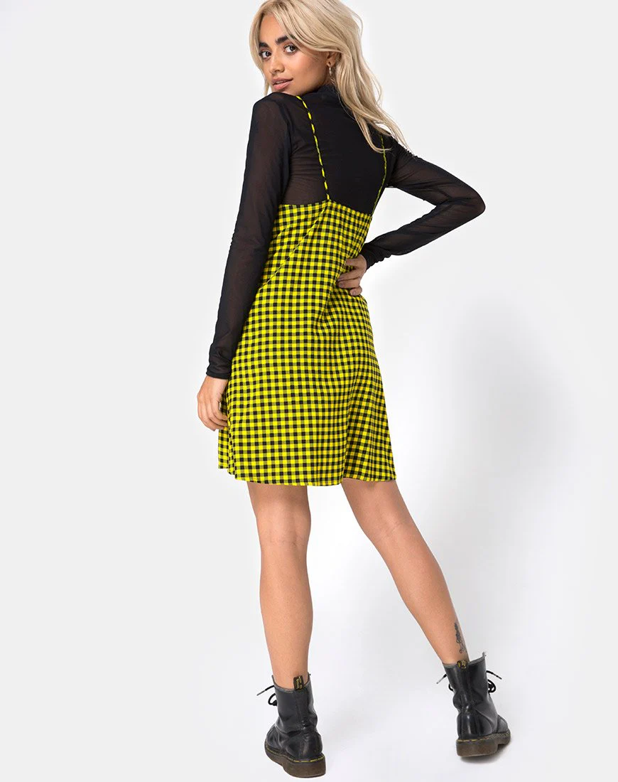Sanna Slip Dress in Medium Gingham Gelb - Image 4