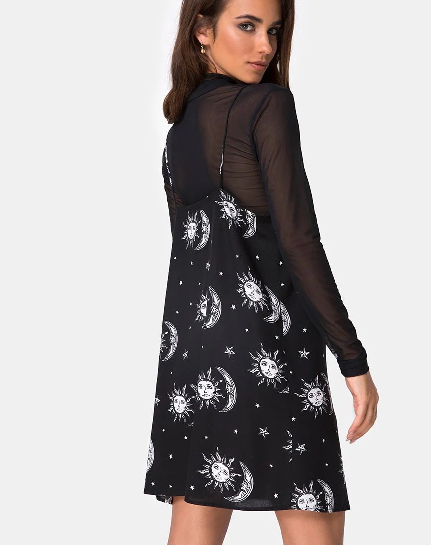 Sanna Slip Dress in Sonne Mond Sterne BW - Image 2