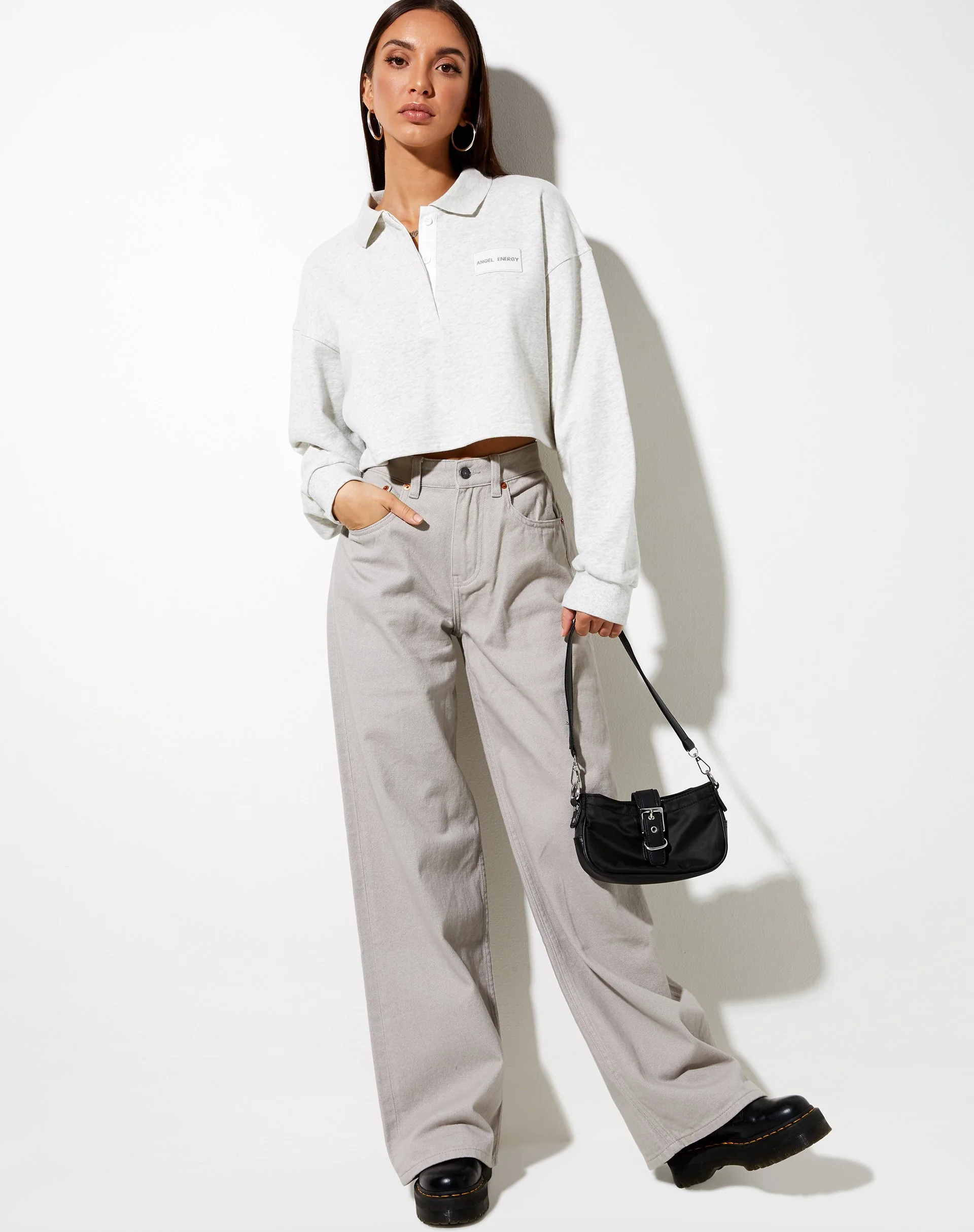 Saria Crop Top in grauer Waschung 'Angel Energy' Label - Image 2