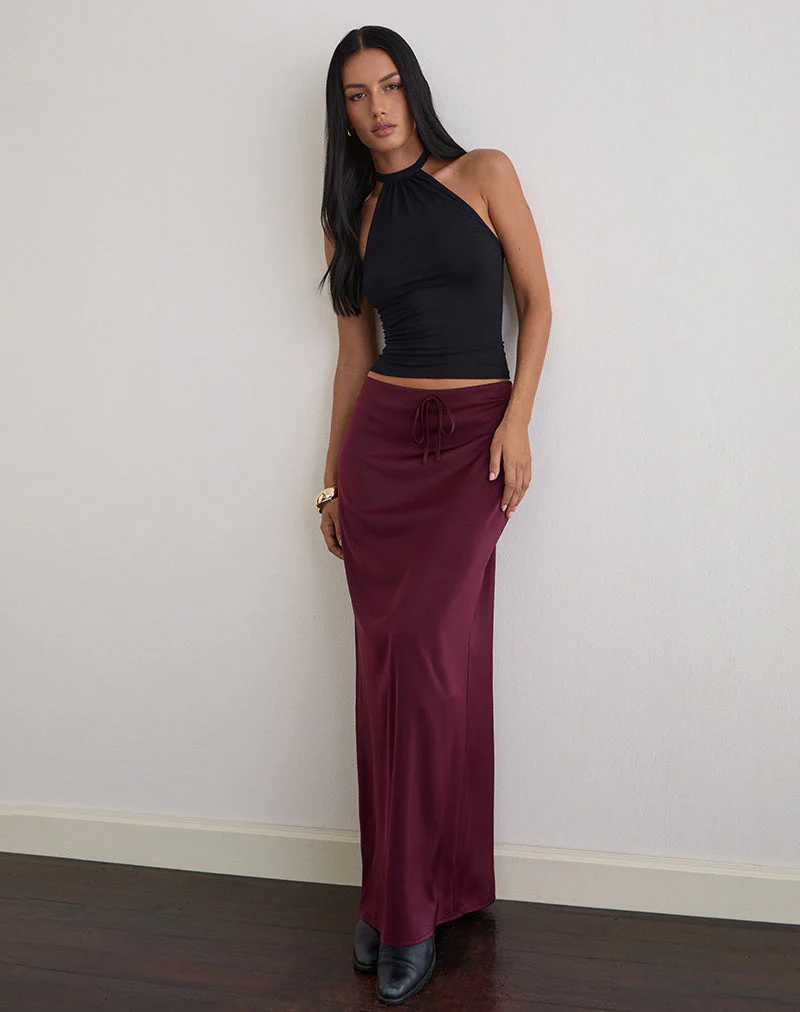 Sarinem Maxirock aus Satin in Burgund - Image 4
