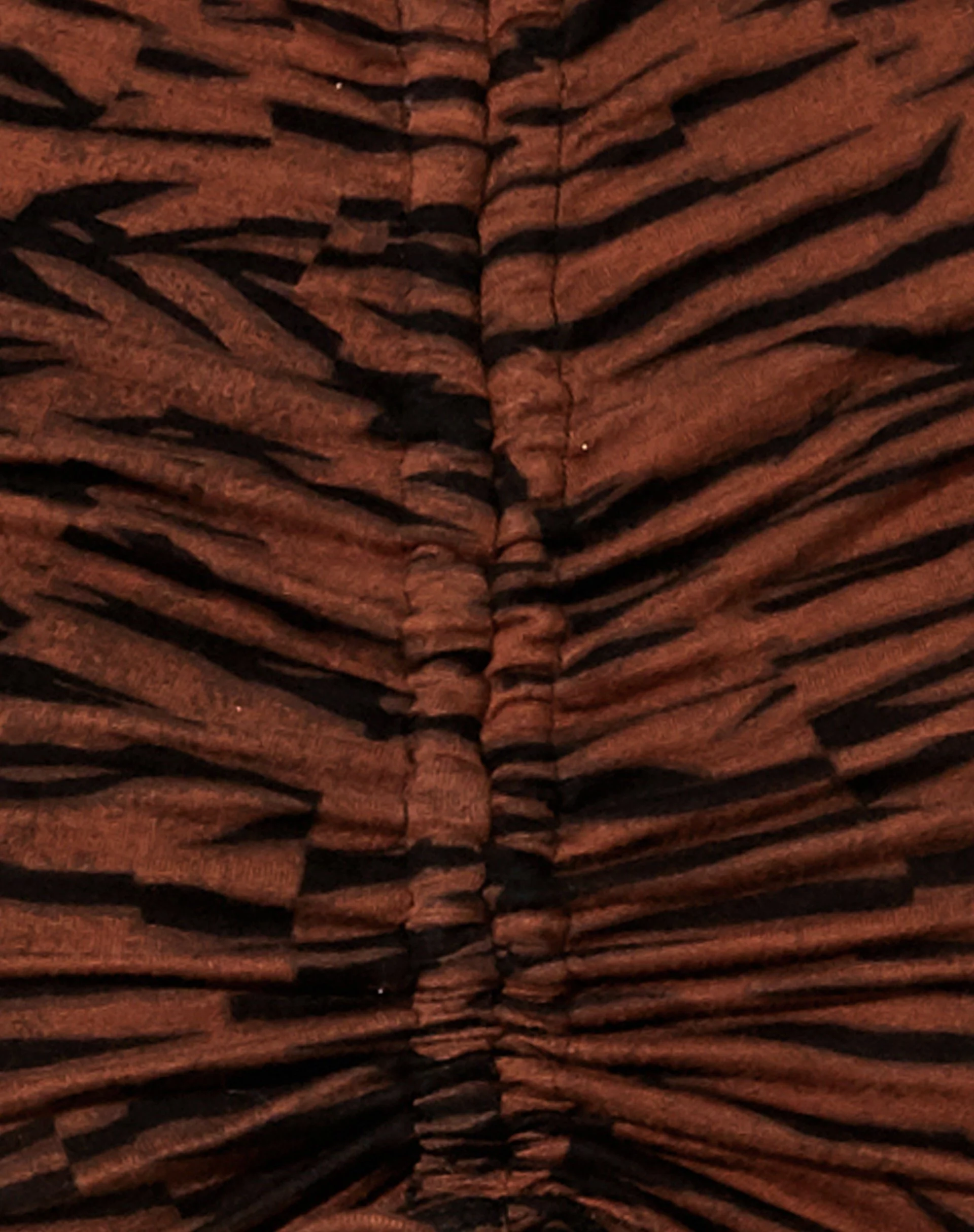 Sau Langarm Top in Abstrakt Tiger Braun - Image 6