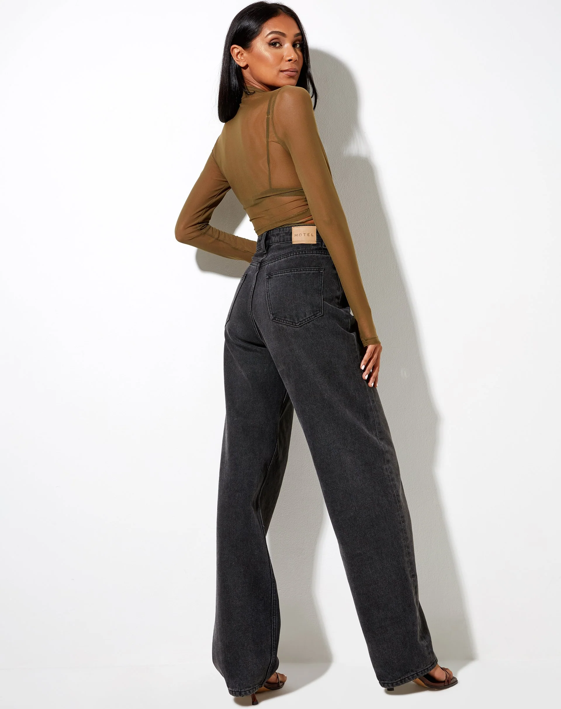 Sauja Crop Top aus Mesh Khaki Grün - Image 5