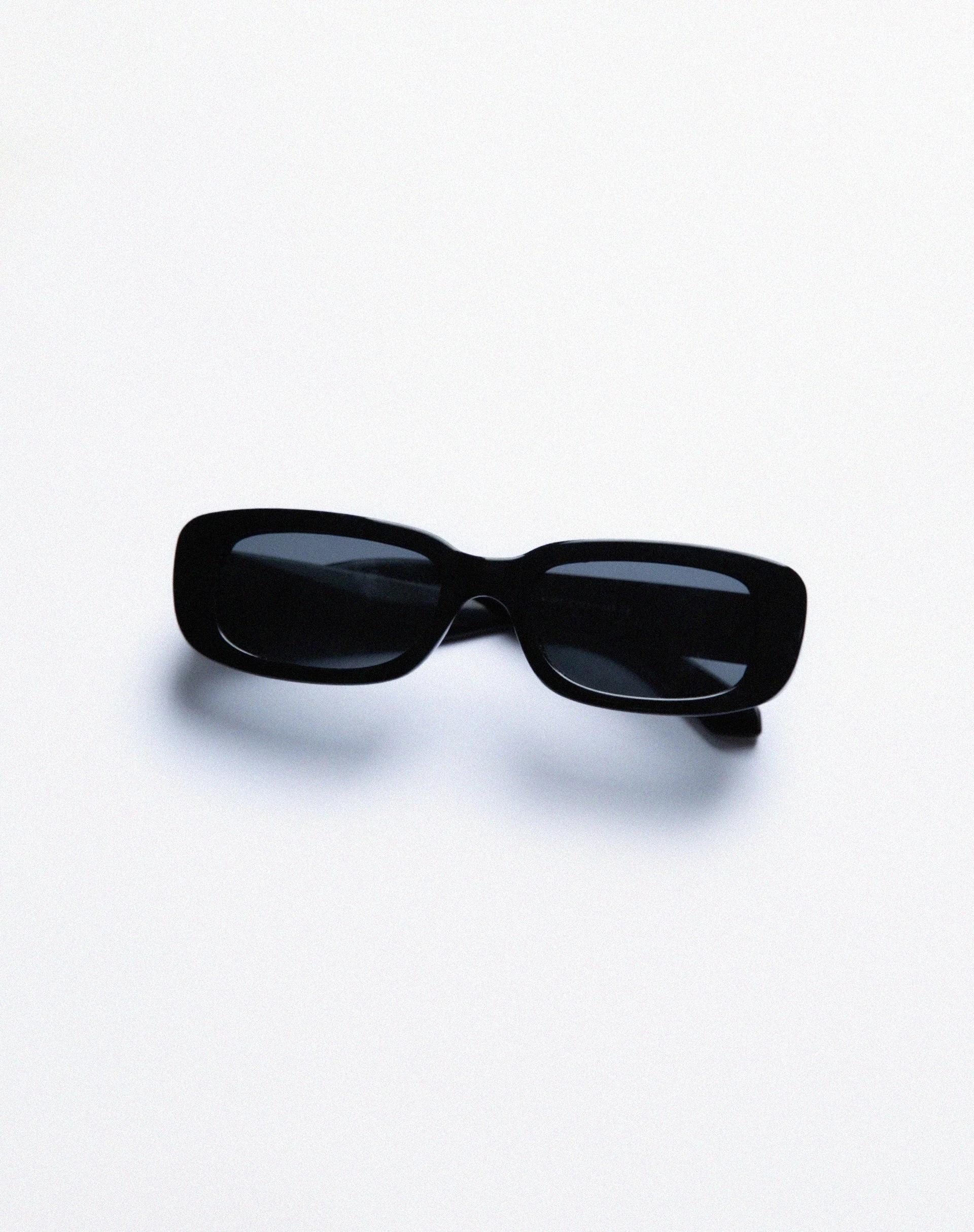 Serena Sonnenbrille in Schwarz - Image 4