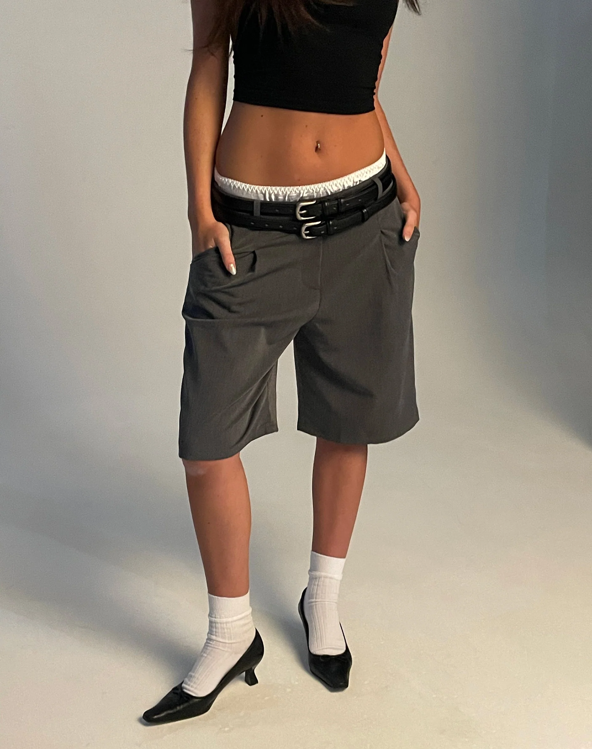 Setya Long Line Tailored Shorts in Anthrazit - Image 2