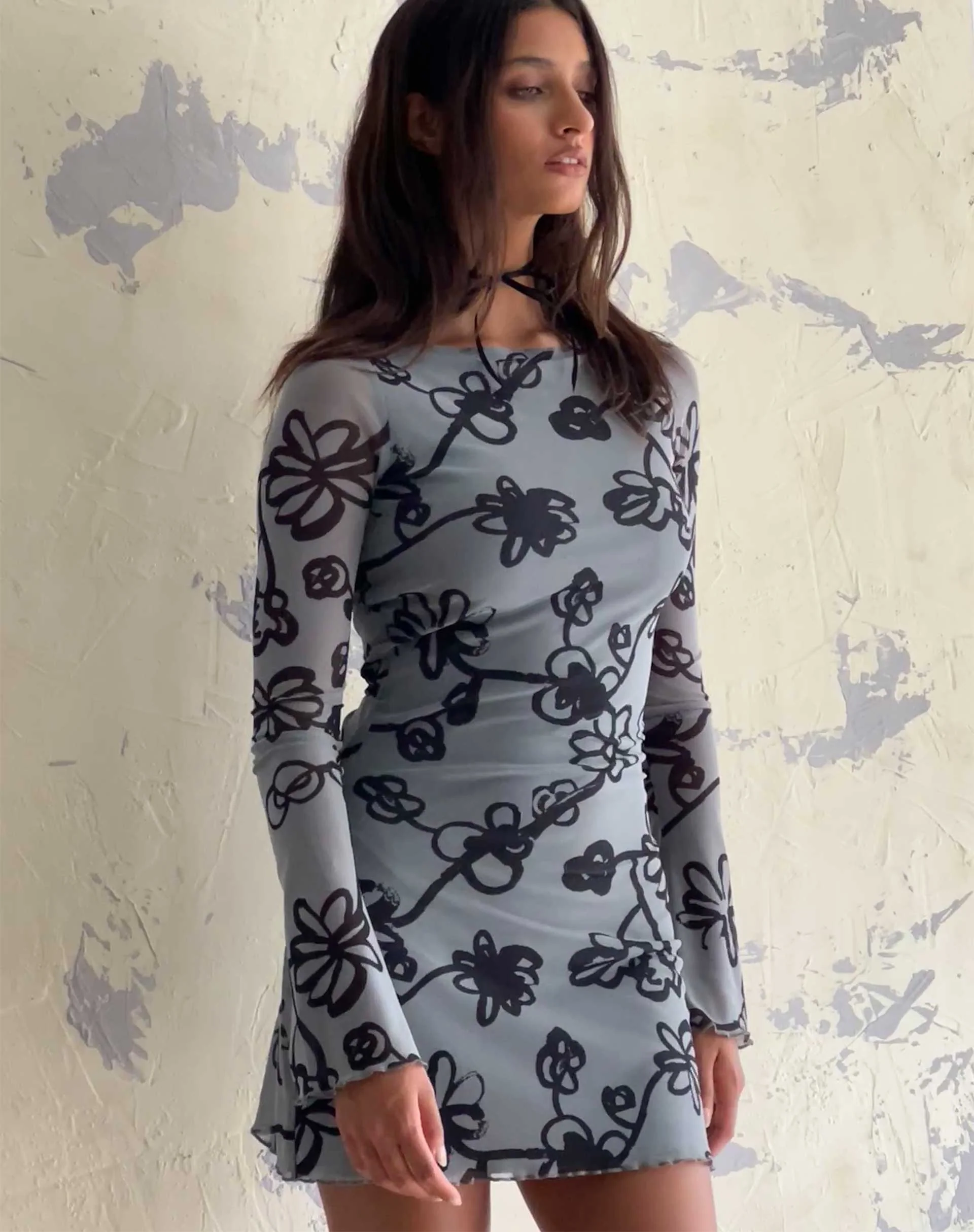 Sevila Minikleid aus Mesh Doodle Flower Grau - Image 2