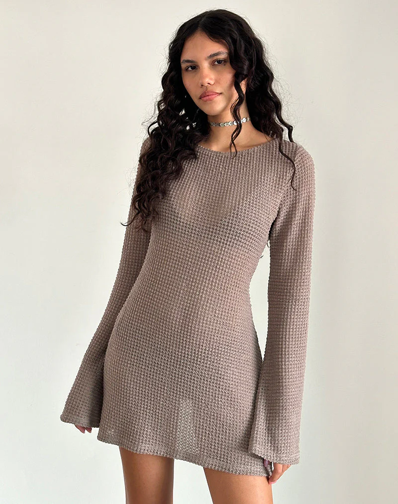 Sevila Langärmeliges Minikleid aus hellem Taupe-Strick