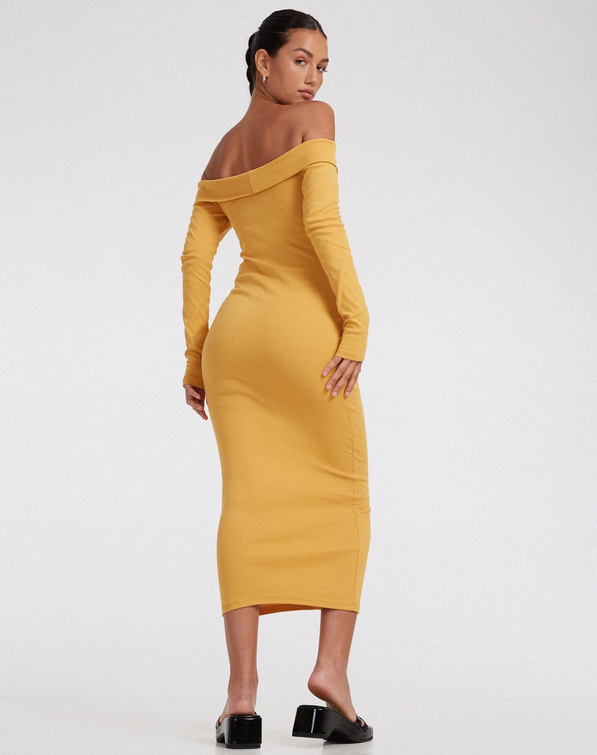 Shiloh Langärmeliges Kleid aus Rippstrick in Dottergelb - Image 4