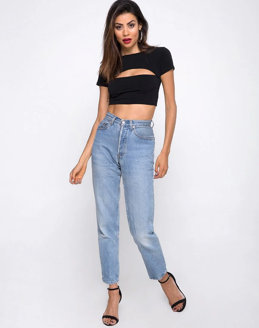 Shim Cutout Crop Top in Schwarz - Image 3