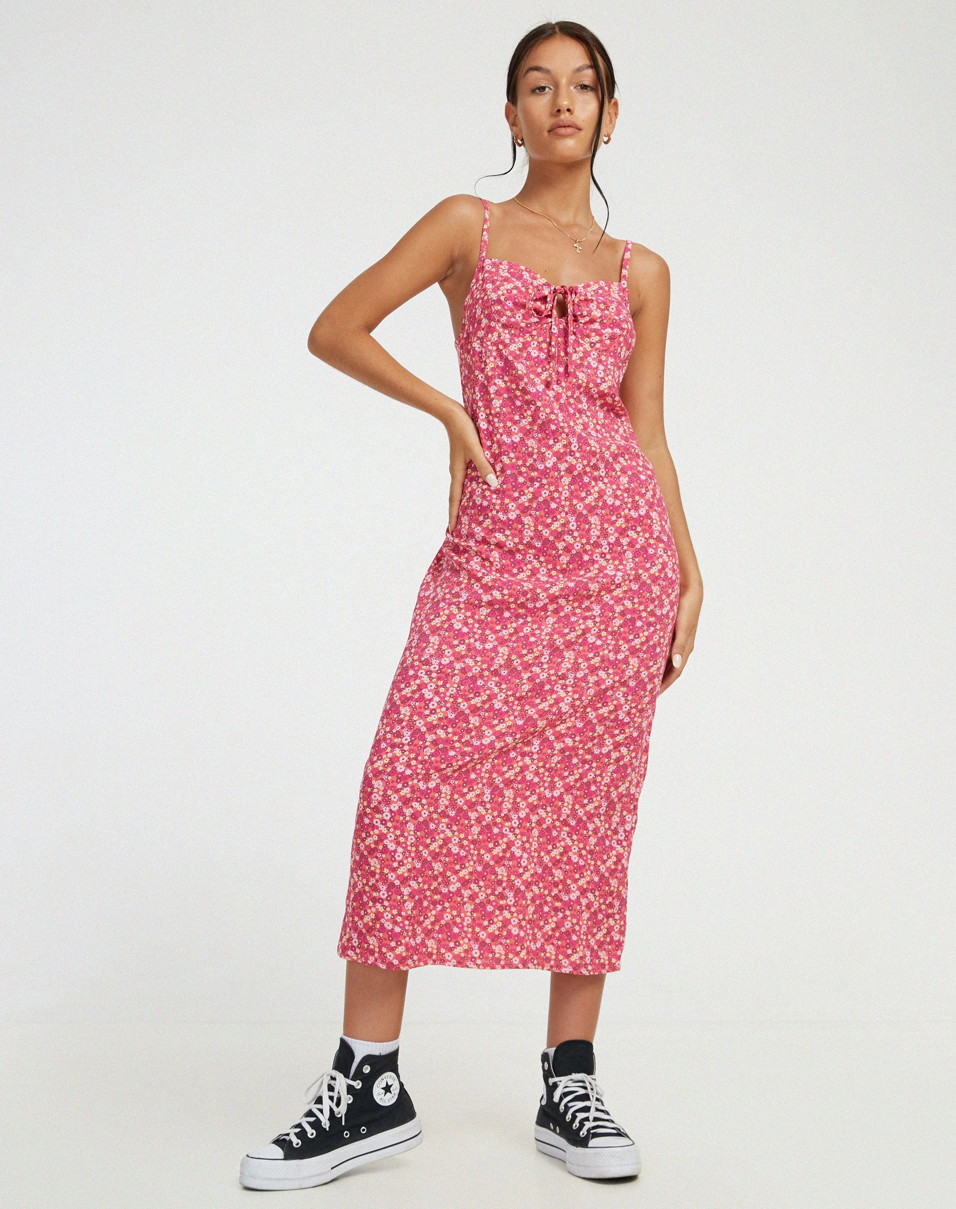 Shiori Midikleid in Rosa mit Zickzack-Blumenmuster - Image 3
