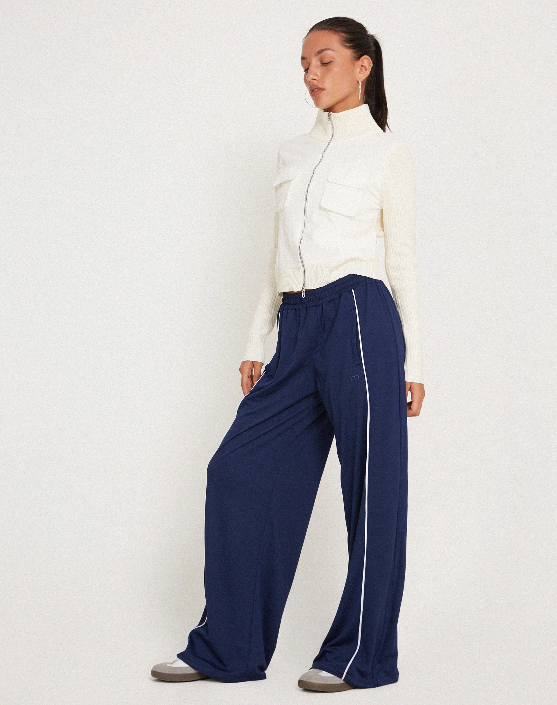 Shobi Jogger mit weitem Bein in Navy