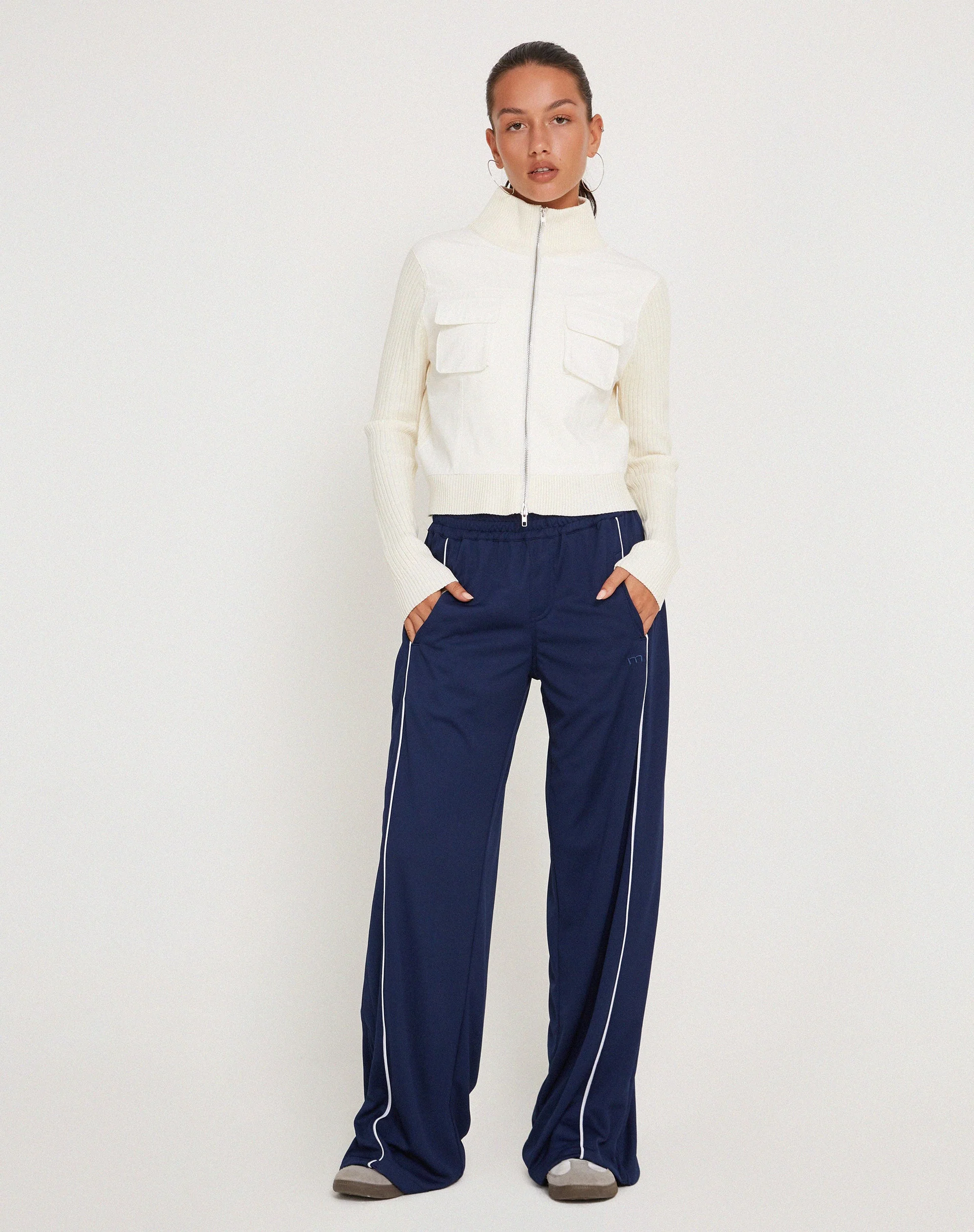 Shobi Jogger mit weitem Bein in Navy - Image 5