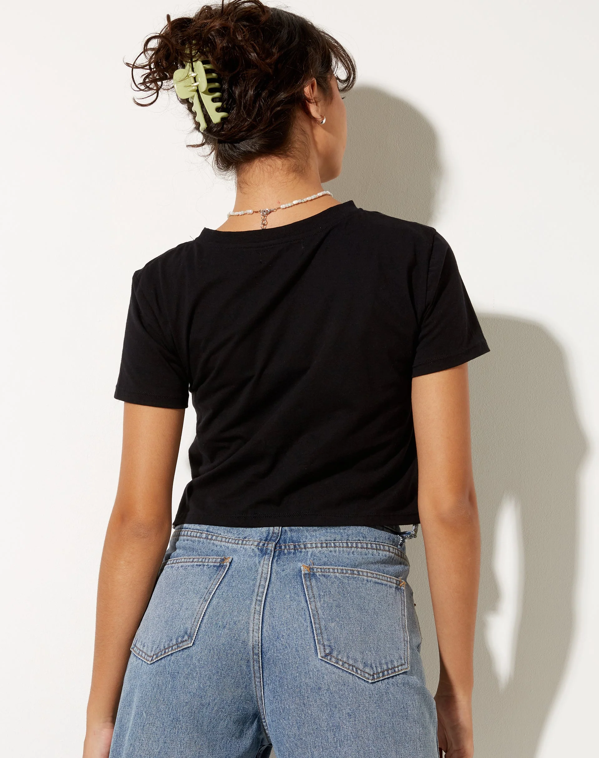 Shrunk Tee in Schwarz I Need Space - Image 2