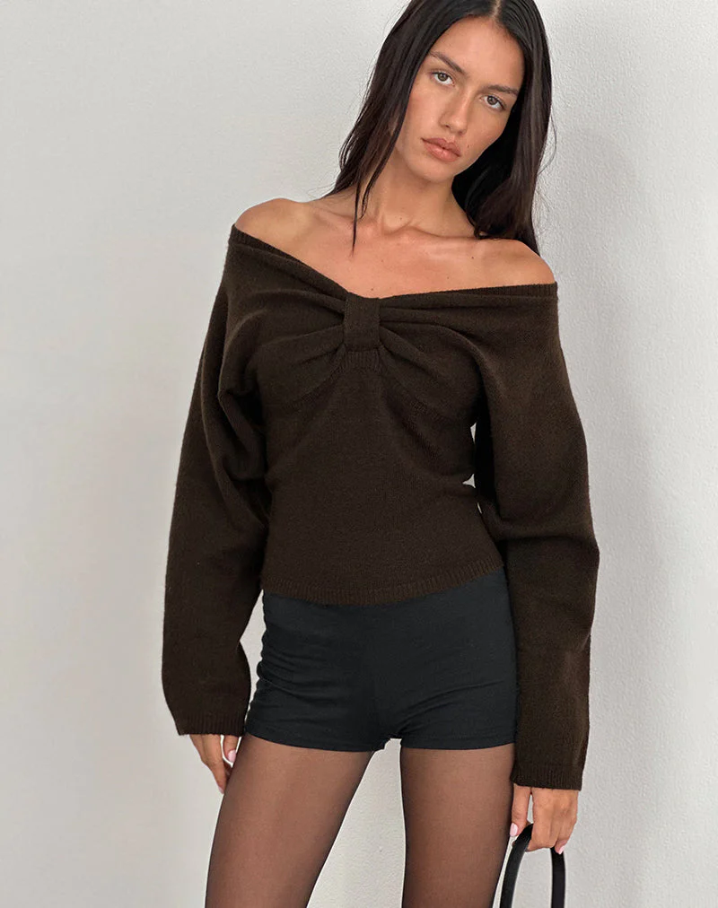 Sikuna Schleifen-Pullover in Braun - Image 4