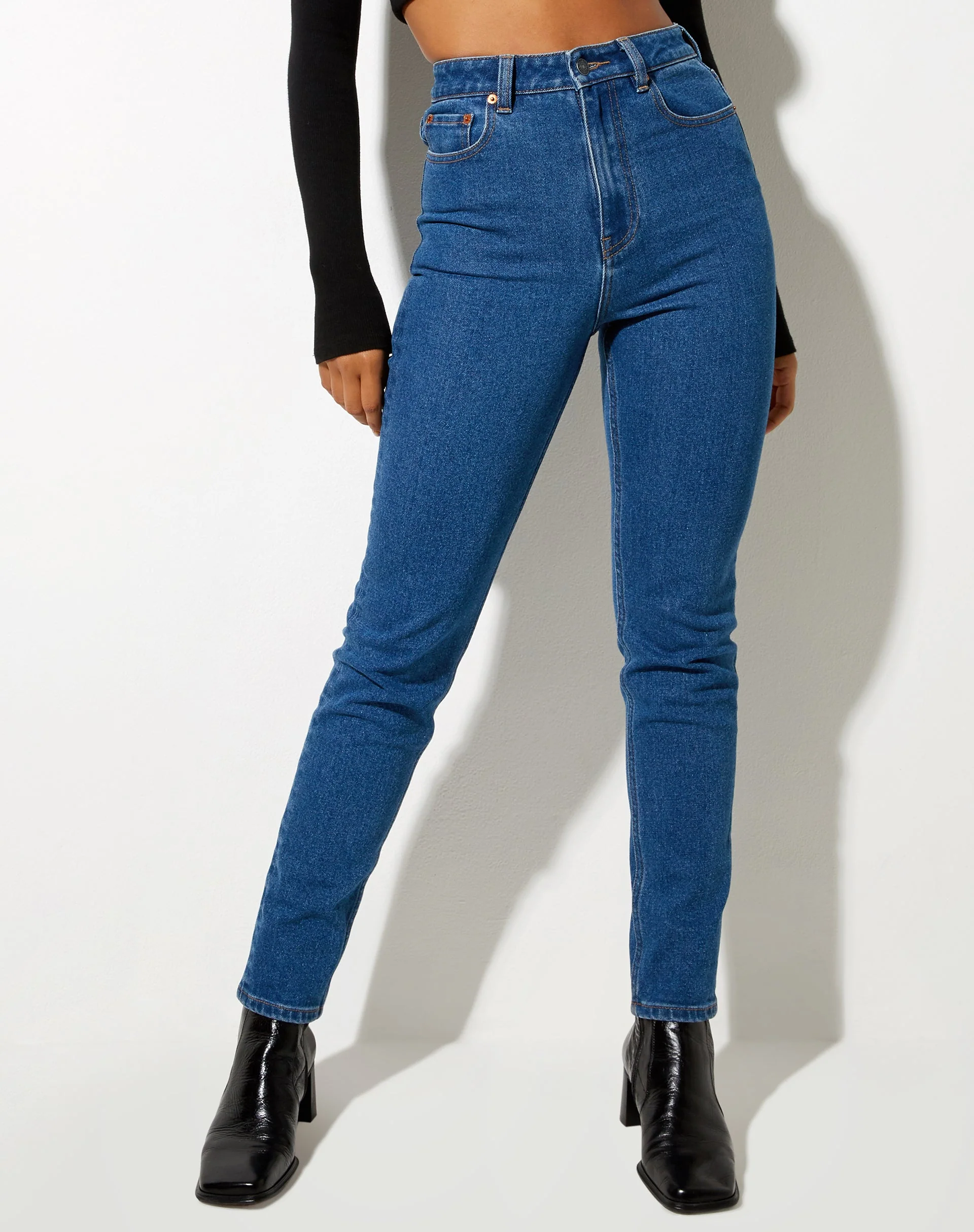 Schmale Jeans in Indigoblau