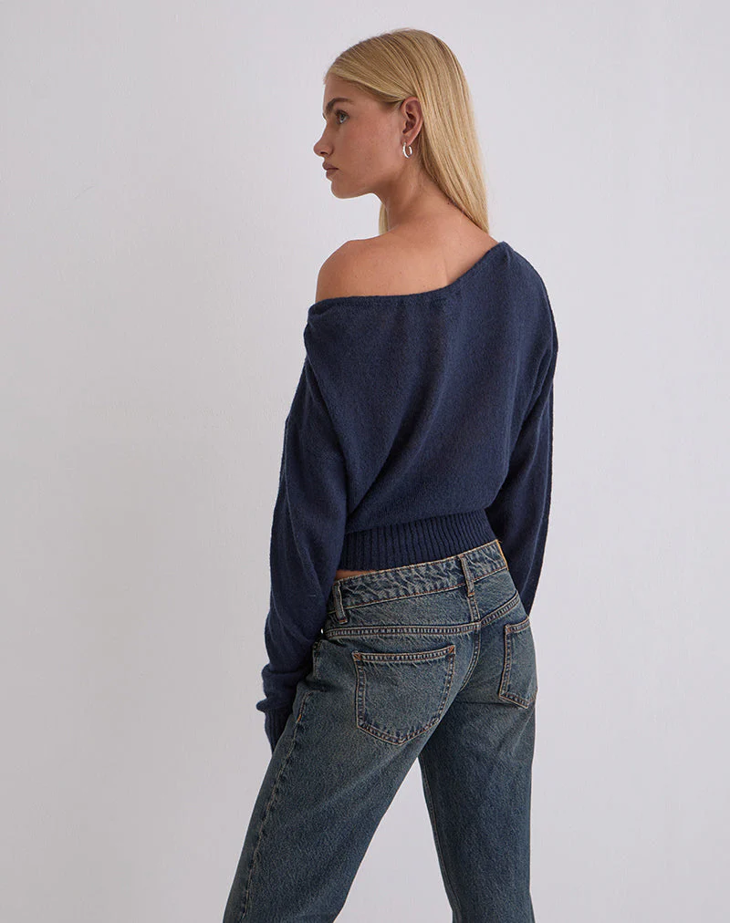 Suena Asymmetrischer Pullover in Marineblau - Image 5