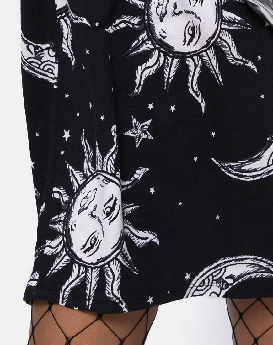 Sunny Kiss Tee in Übergröße Sonne Mond und Sterne - Image 5