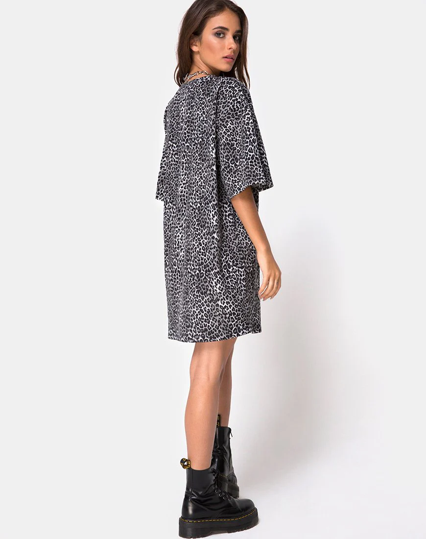 Sunny Kiss Tee in Rar Leopard Grau - Image 7