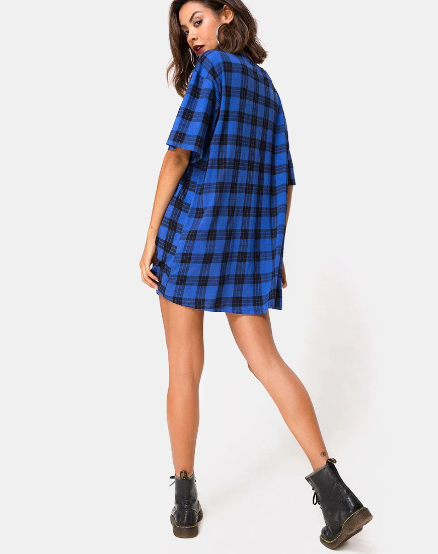 Sunny Kiss T Shirt Kleid in Tartan Blau - Image 4