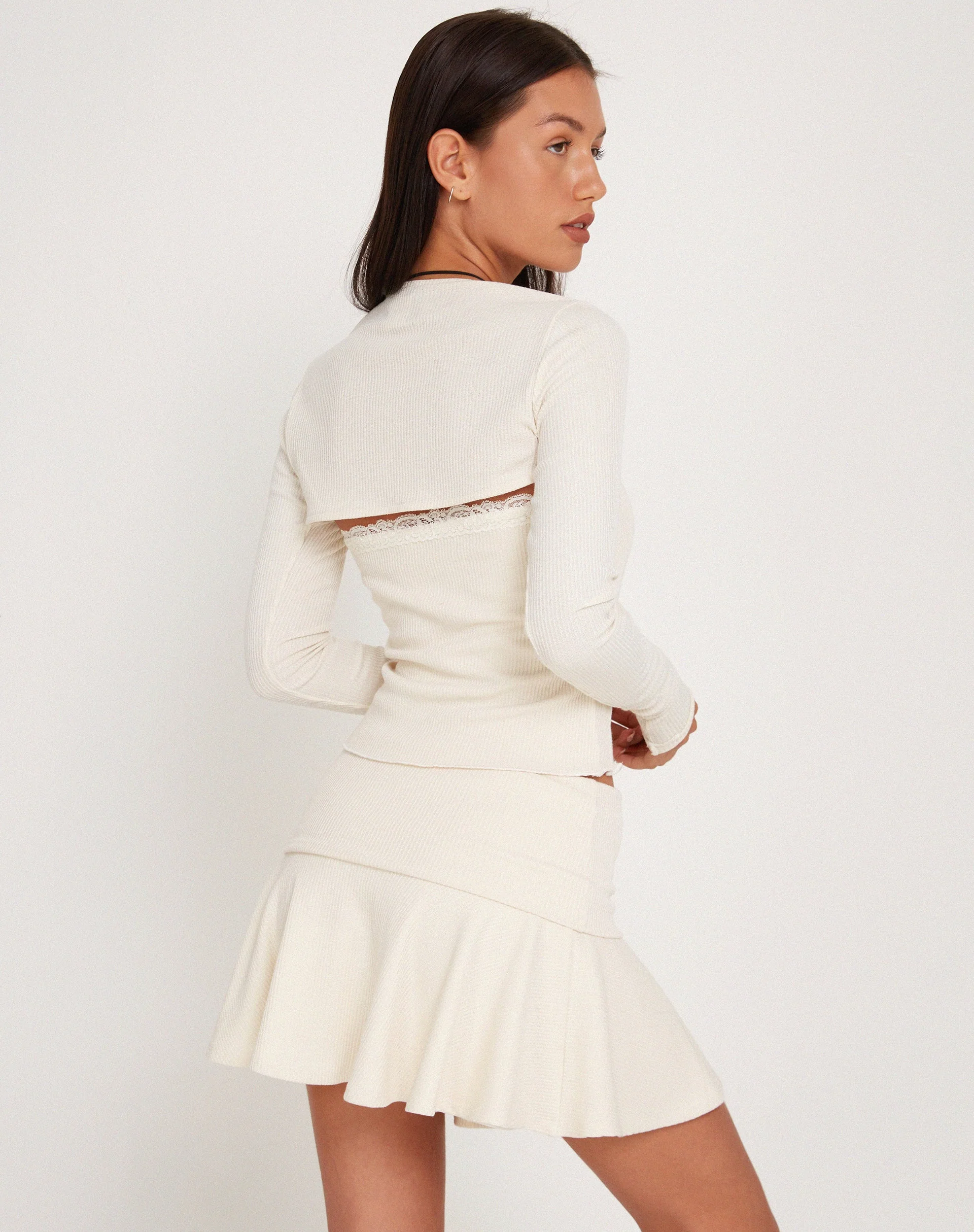 Suri Rib Shrug Top in Elfenbein - Image 6