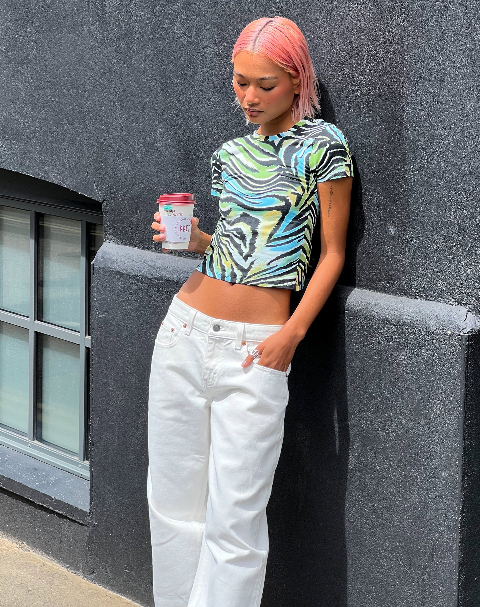 Surtie Crop Top in Warped Zebra Blau - Image 2